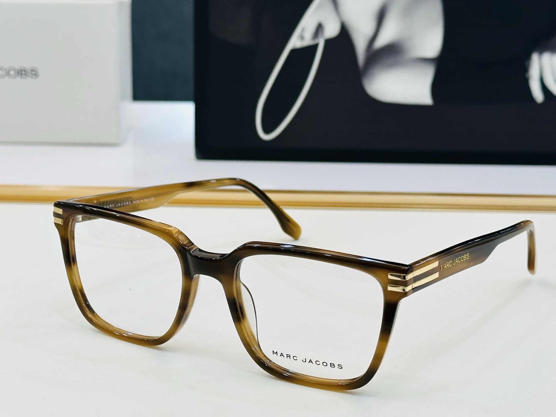 Marc jacobs 马杰家 MARC754  Size：54口20-145 采用今年流行的板材 L完