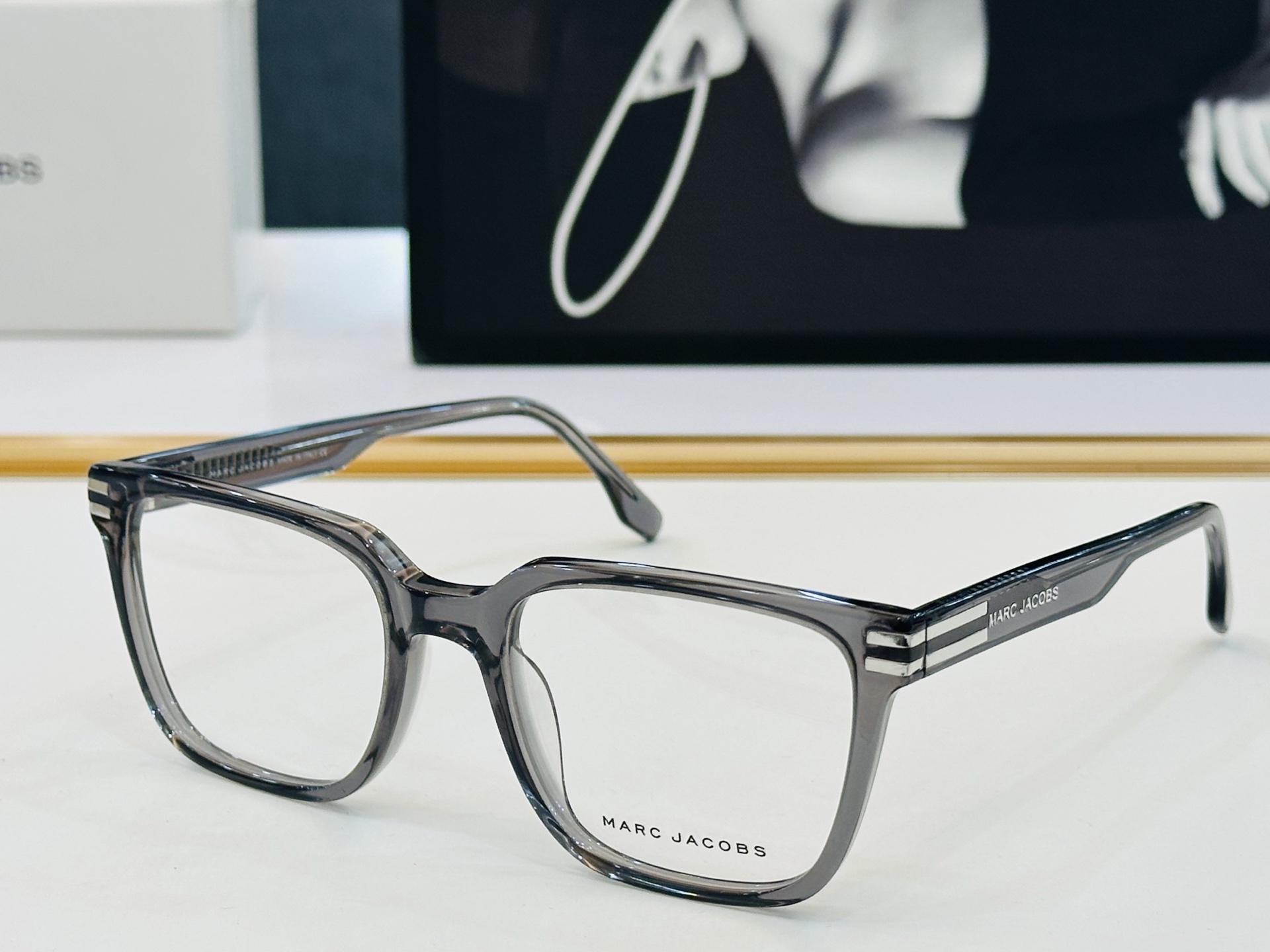 Marc jacobs 马杰家 MARC754  Size：54口20-145 采用今年流行的板材 L完