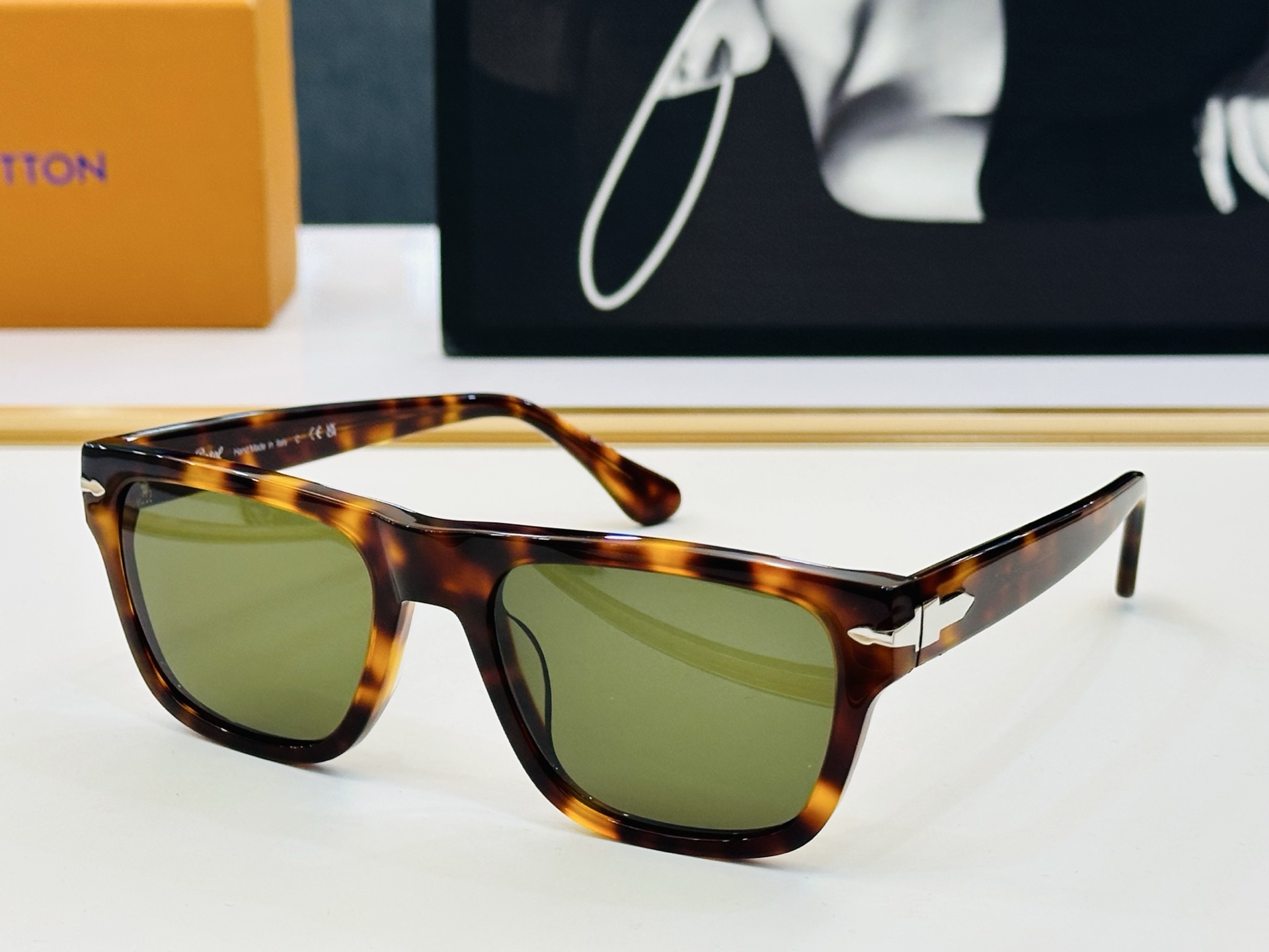 Persol❤️🔺MODEL：PO3348-S  ❤️SIZE：54口21-145 板材框  C太阳镜 