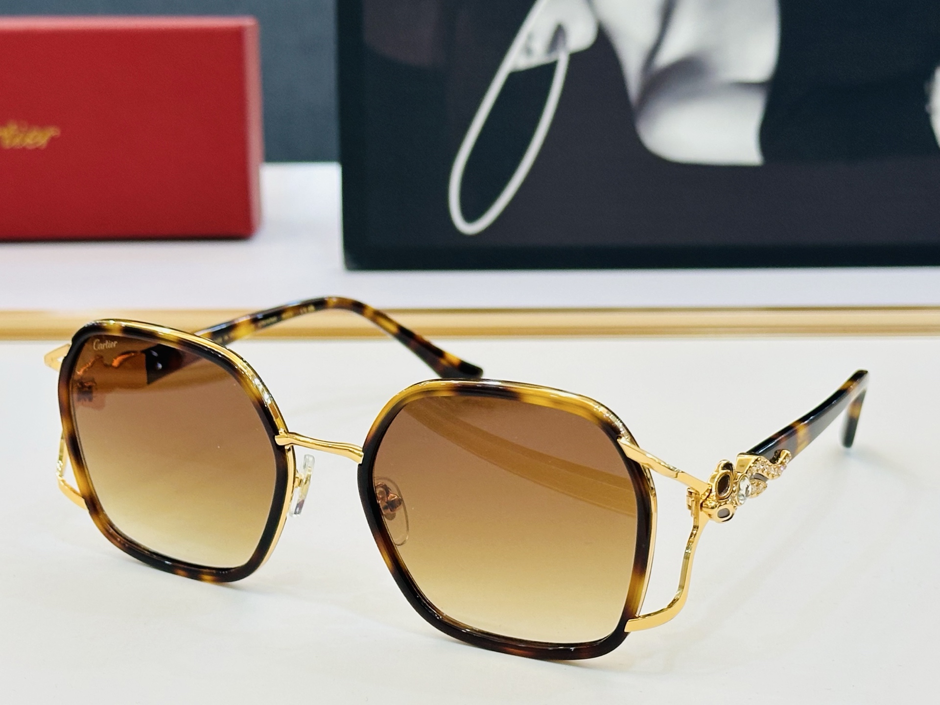 Cartie* 卡家 CT01476 太阳镜 Size：56口21-140  工艺精湛气质十足！X男女同