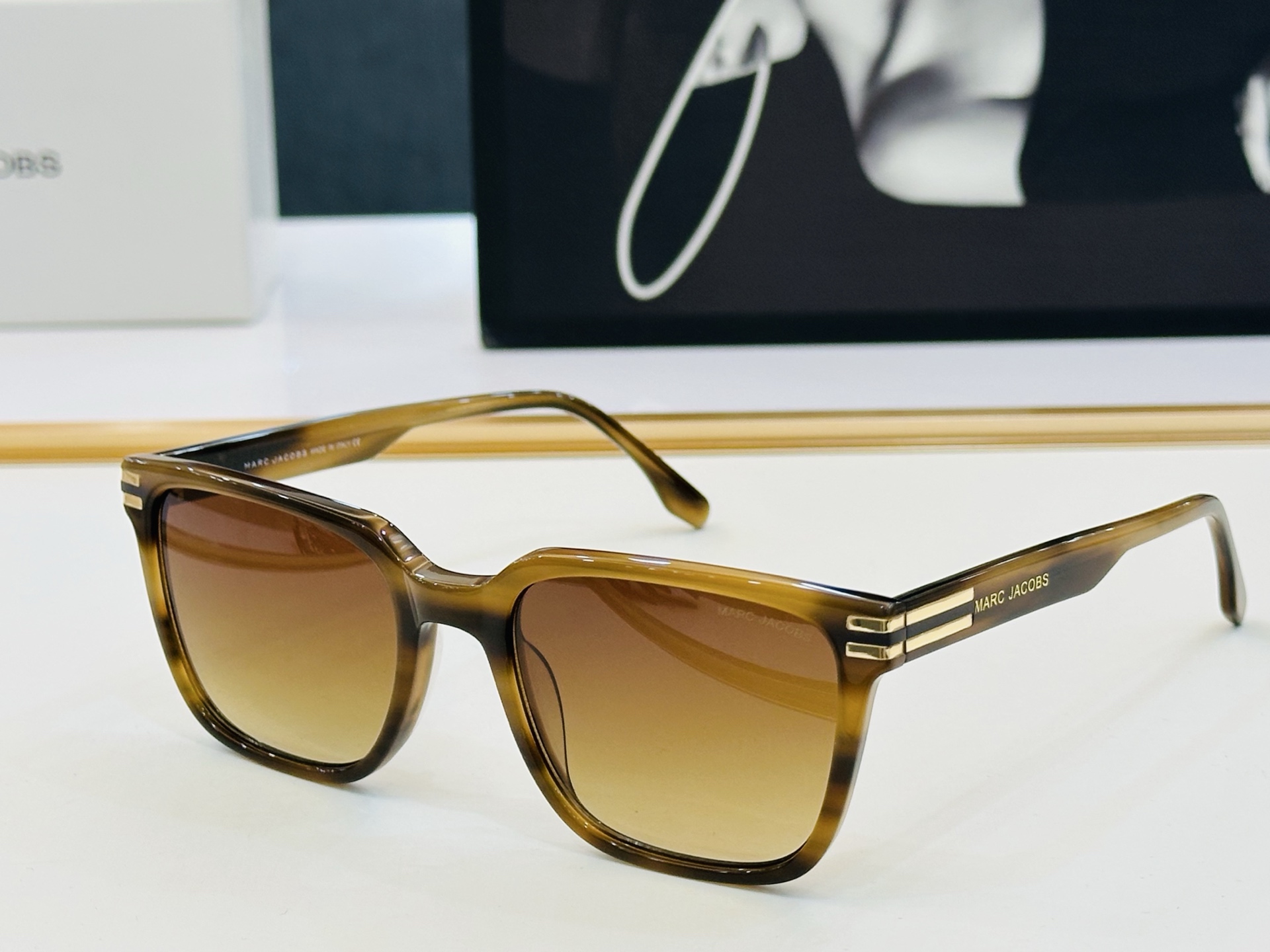 Marc jacobs 马杰家 MARC754  Size：54口20-145 采用今年流行的板材 L完