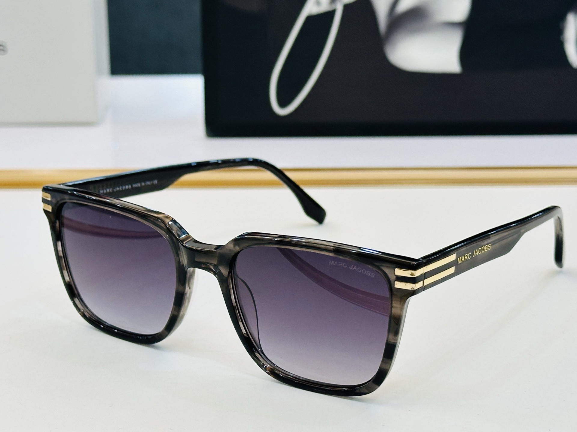Marc jacobs 马杰家 MARC754  Size：54口20-145 采用今年流行的板材 L完