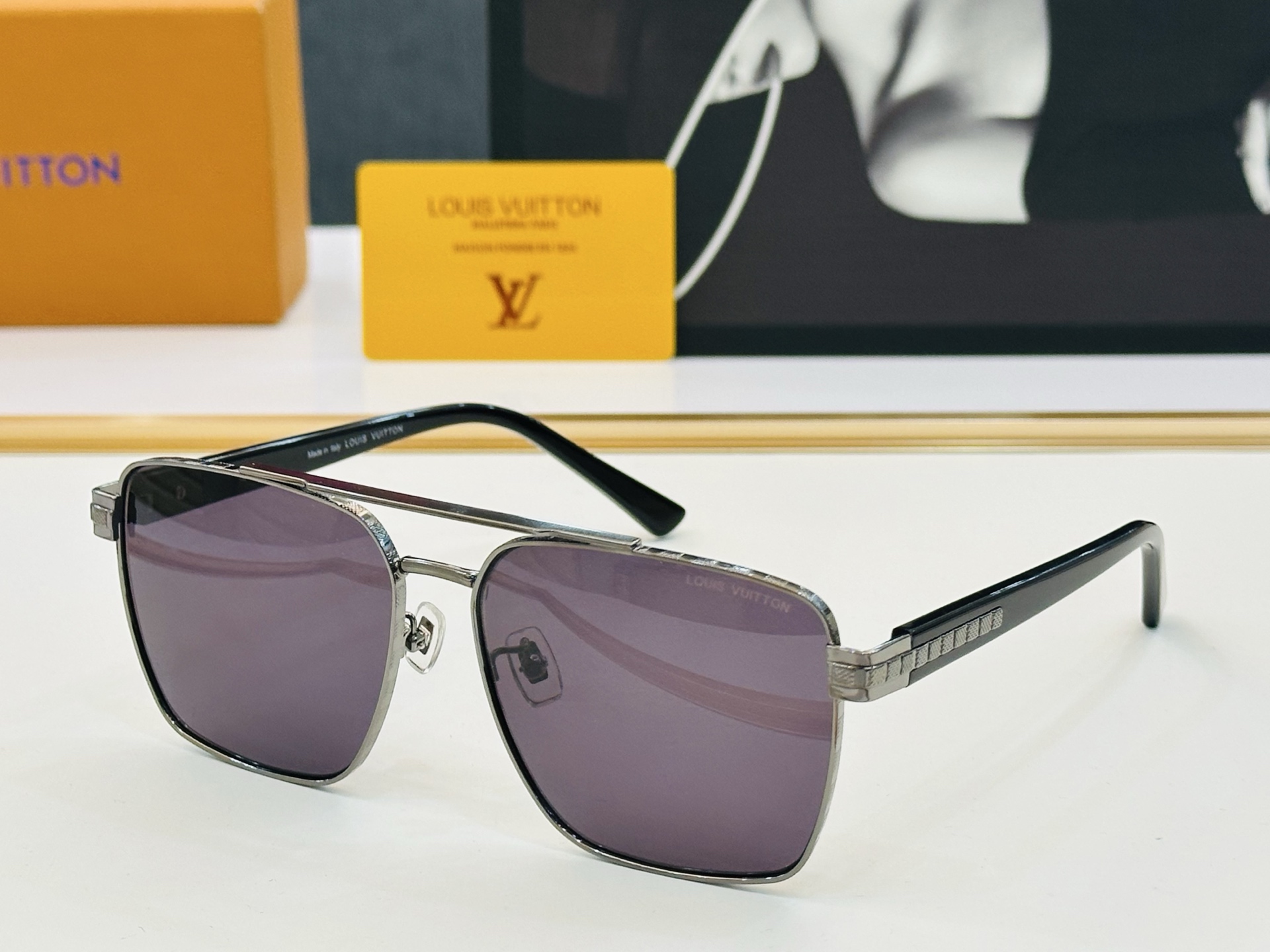 NO:363360,LOUIS VUITTO*Louis Home Z5289U Metal Frame Square Men's Sunglasses Size: 51-17-145 Full texture C-search-made Glasses Sunglasses, Glasses, louis vuitton, louis vuitton19860909LOUIS VUITTO*路易家 Z5289U 金属框架 方形款男款墨镜 size: 51口17-145 质感十足 C精工制作 眼镜墨镜太阳镜,眼镜,louis vuitton,louis vuitton,glasses