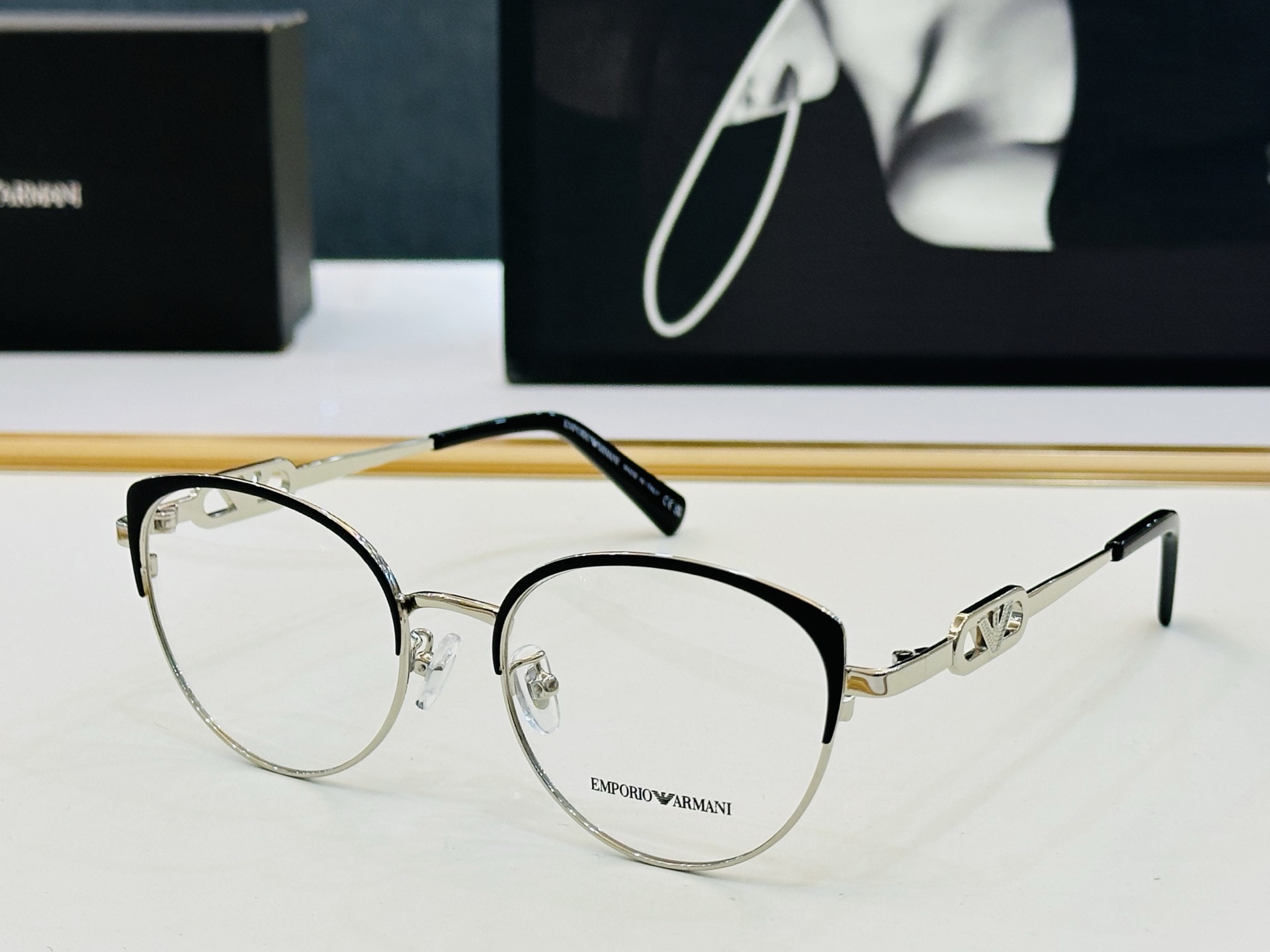 新款 EMPORIO ARMAN* 阿马家 EA1150 Size：53口18-145 时尚超轻 👍👍完