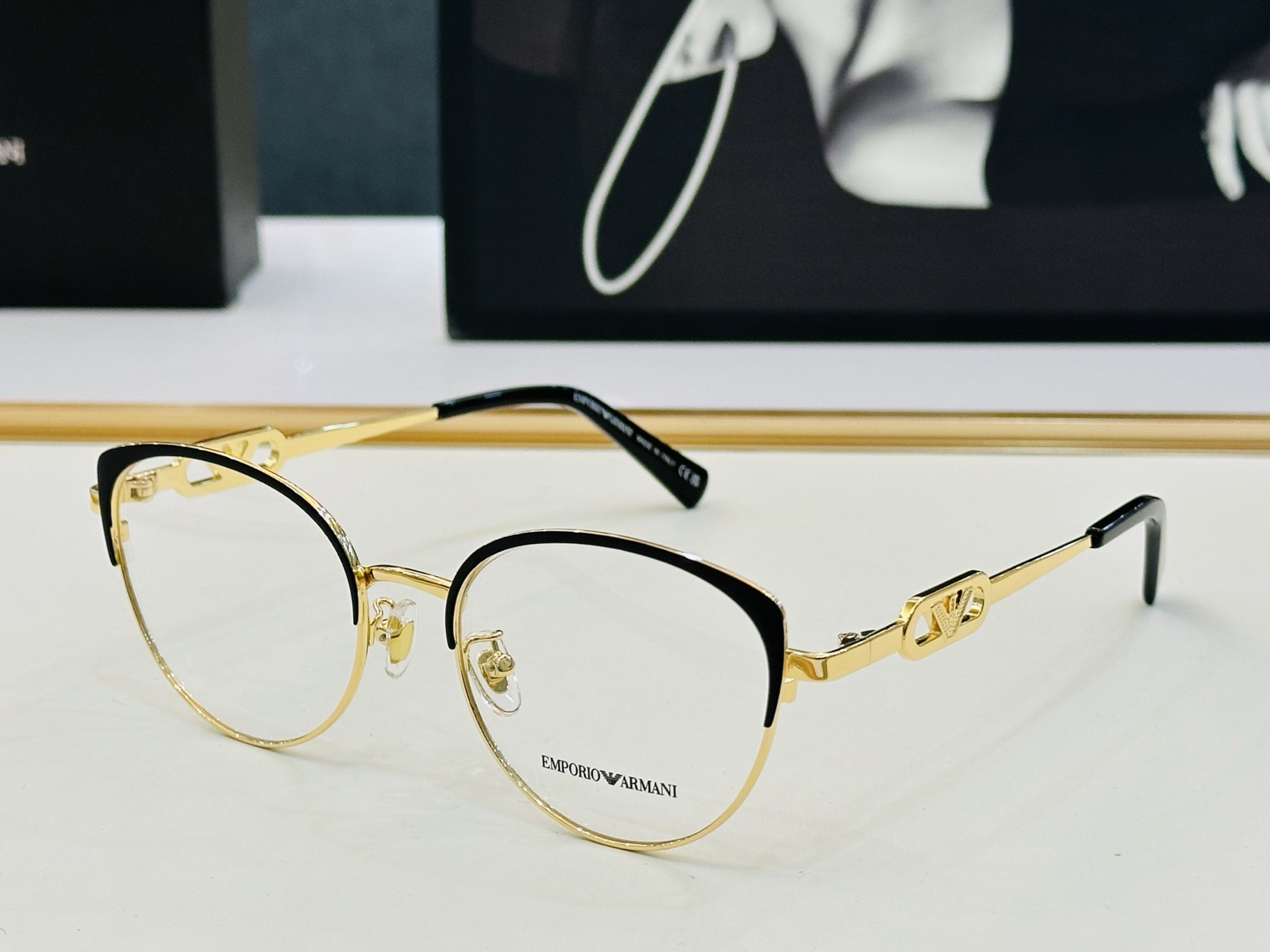 新款 EMPORIO ARMAN* 阿马家 EA1150 Size：53口18-145 时尚超轻 👍👍完