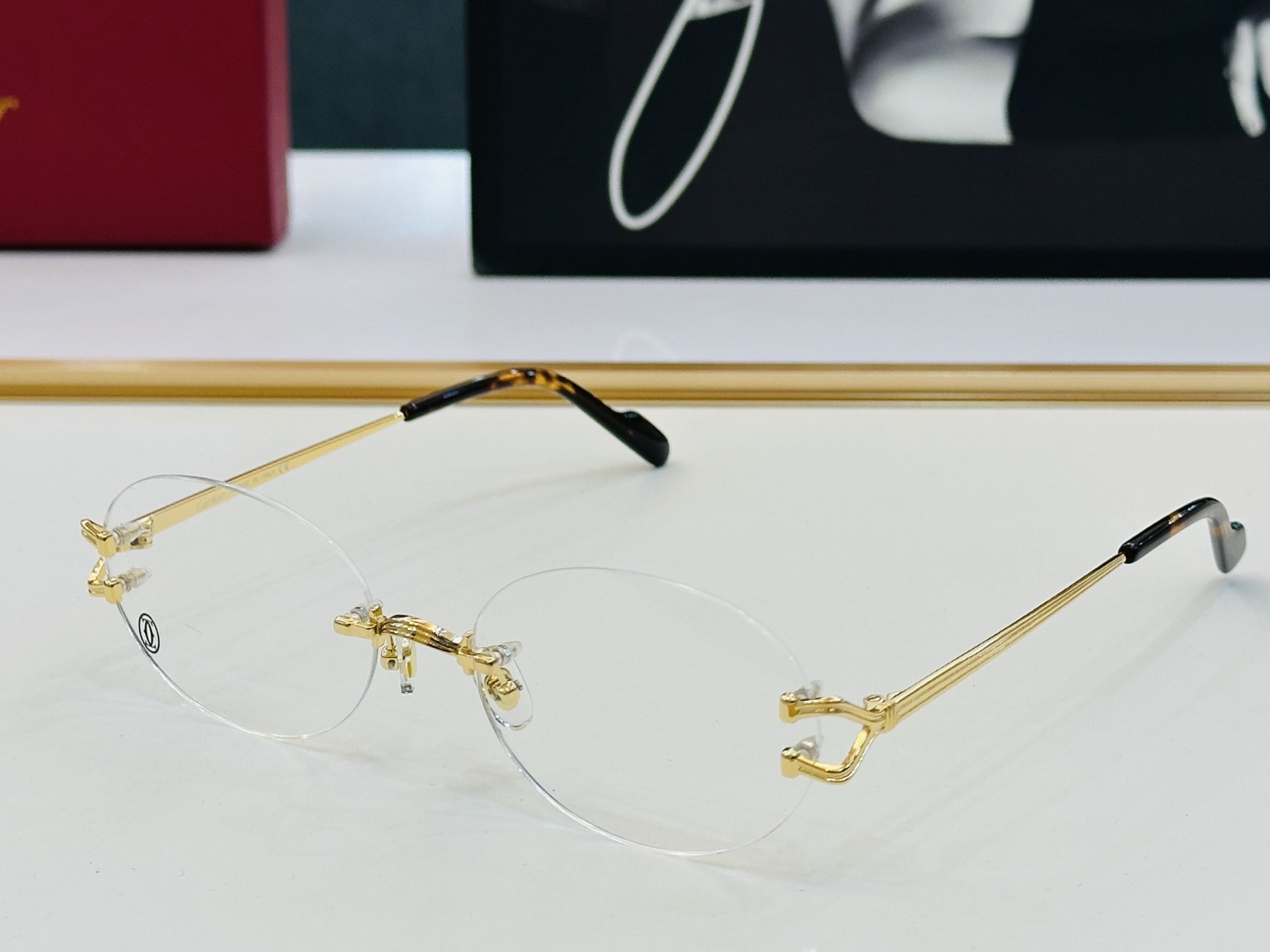 Cartie* 卡家 太阳镜 CT0593S Size：55口18-145 电镀工艺精湛气质十足！Z男女