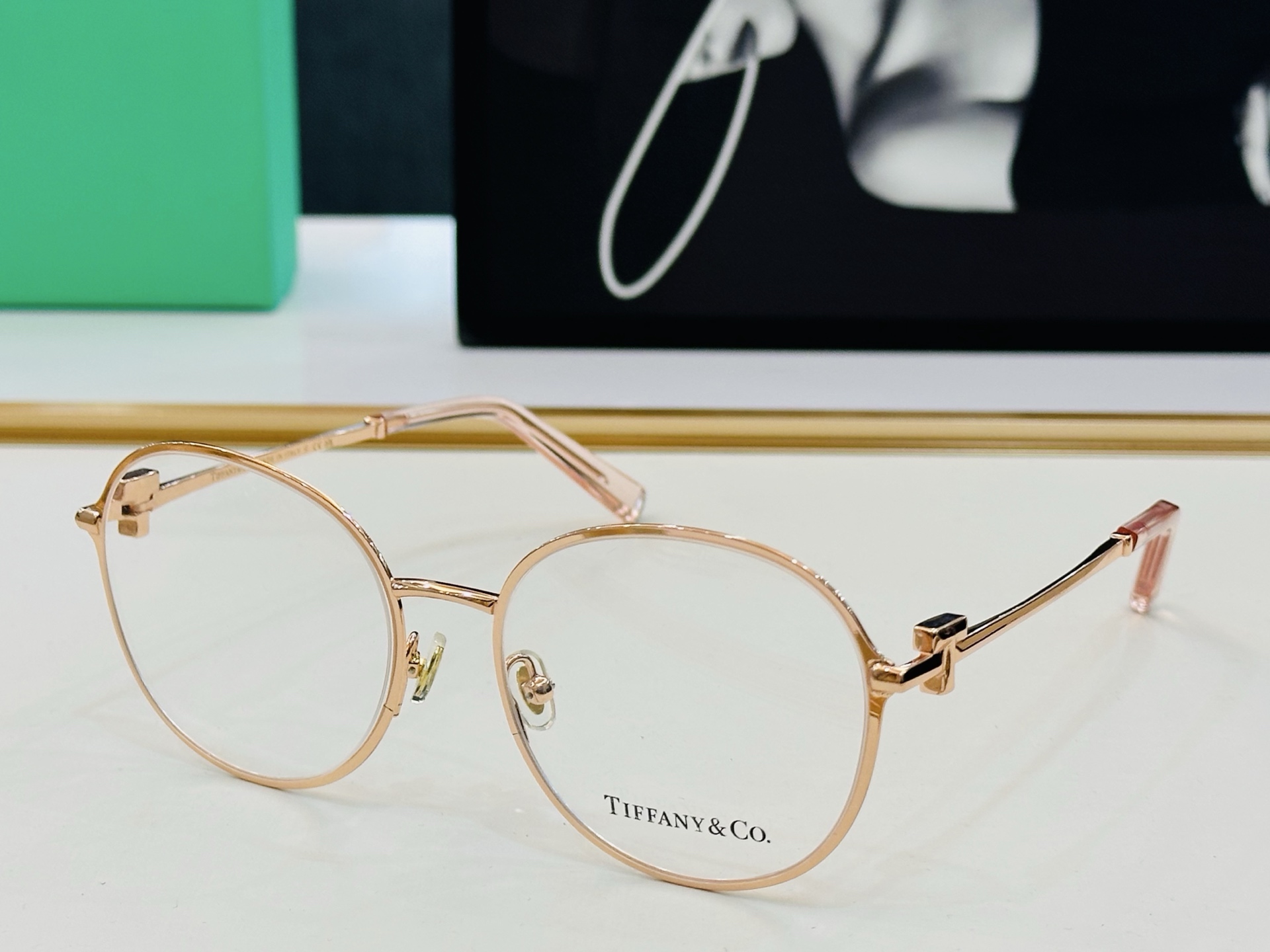 蒂芙家 Tiffany & CO. TF1161D Size：55口19-140 时尚太阳镜架 👍b多色