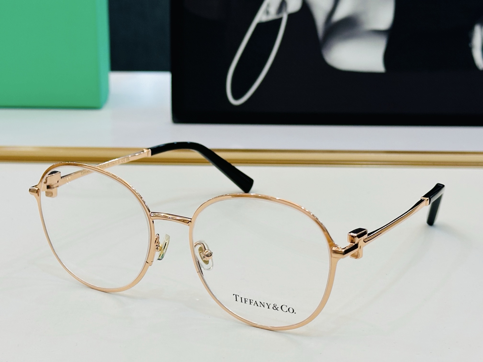 蒂芙家 Tiffany & CO. TF1161D Size：55口19-140 时尚太阳镜架 👍b多色
