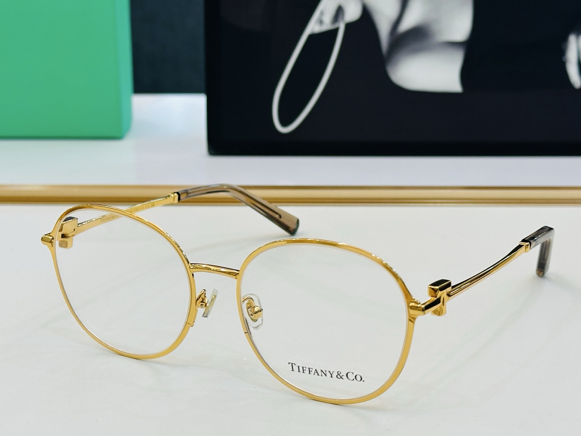蒂芙家 Tiffany & CO. TF1161D Size：55口19-140 时尚太阳镜架 👍b多色