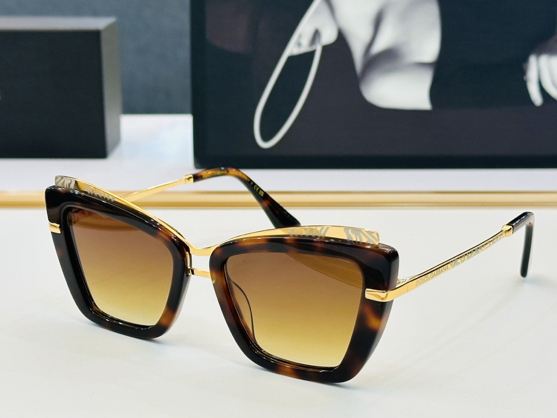 🆕 官网款 🔺DOLCE&GABBAN*🔻DG4472   Size：54口19-145   新颖独特🔝