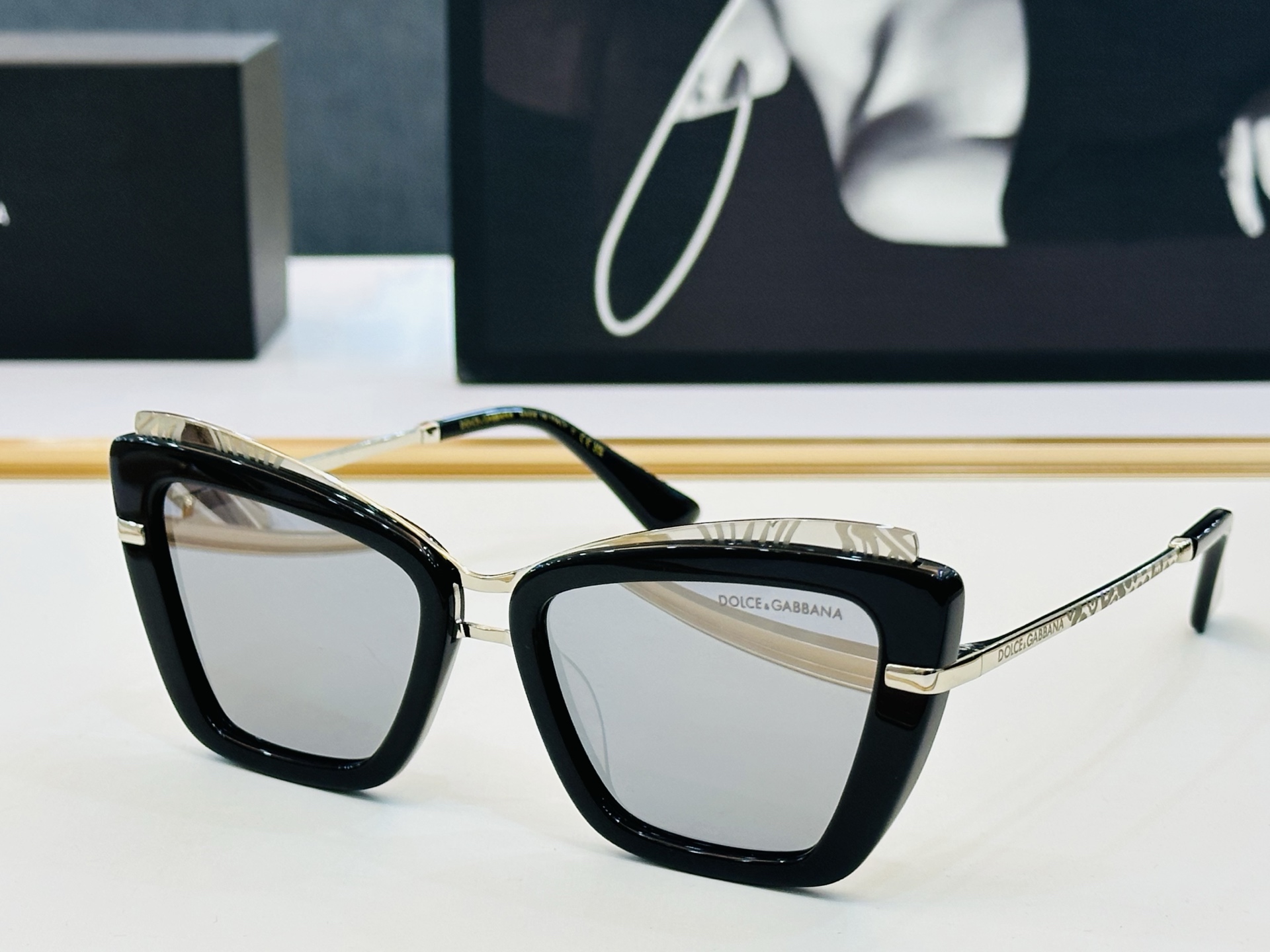 🆕 官网款 🔺DOLCE&GABBAN*🔻DG4472   Size：54口19-145   新颖独特🔝