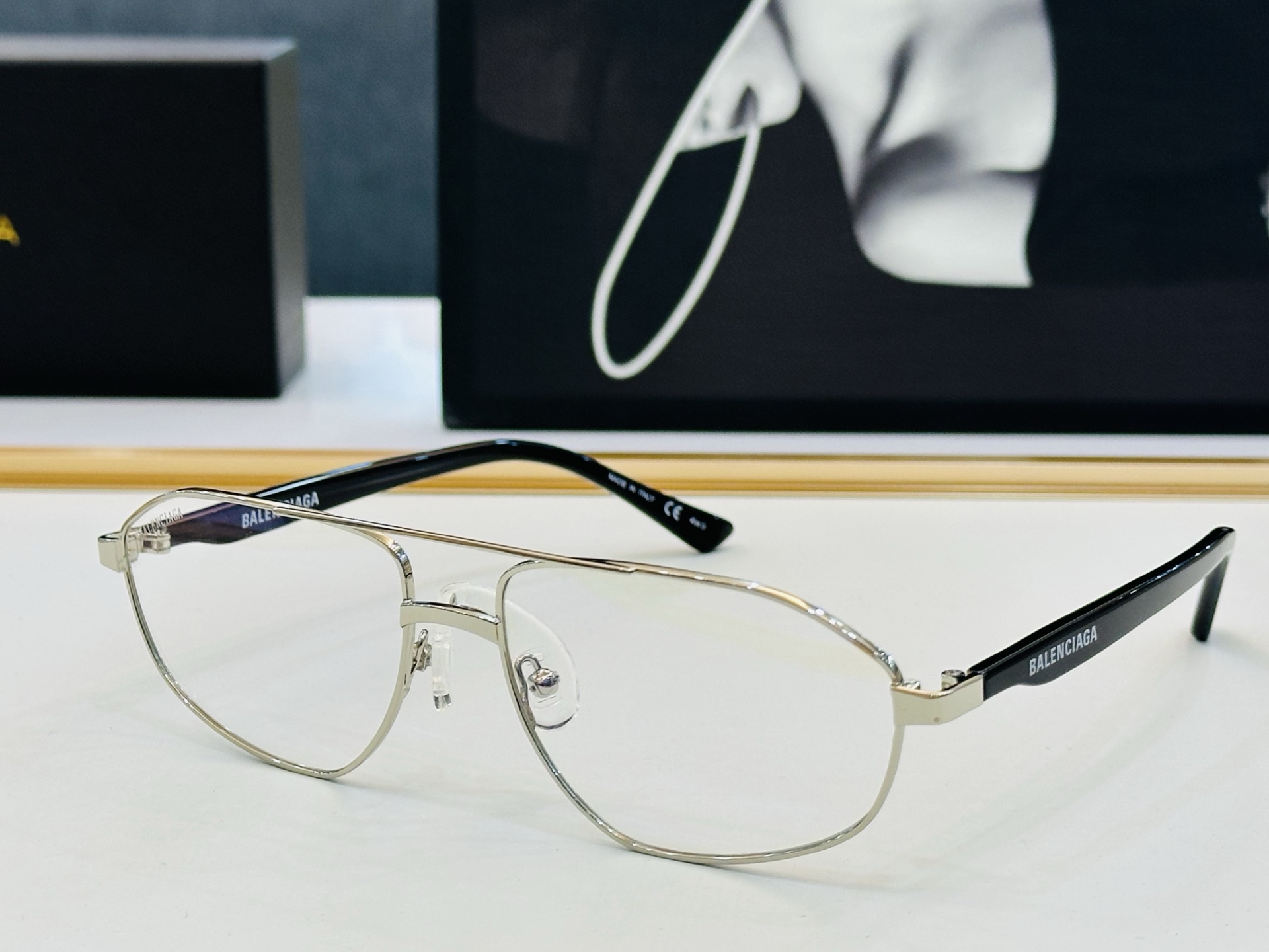 BALENCIAGA巴黎世家 BB0012S SIZE：58口16-140  最新 版型很特别的设计 F