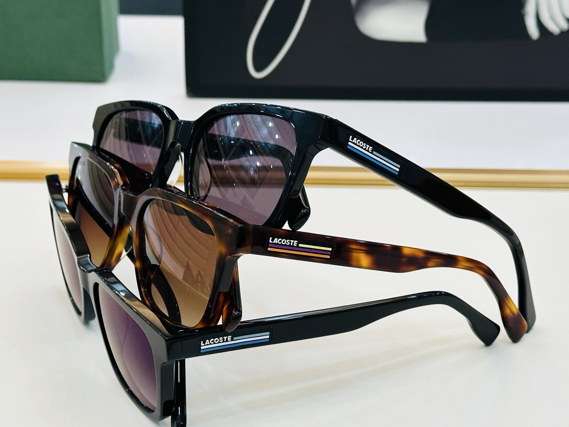 🆕 鳄鱼 LACOSTE 最新款L6028S Size：52口20-145 💫💫时尚舒适  💍C超轻 太
