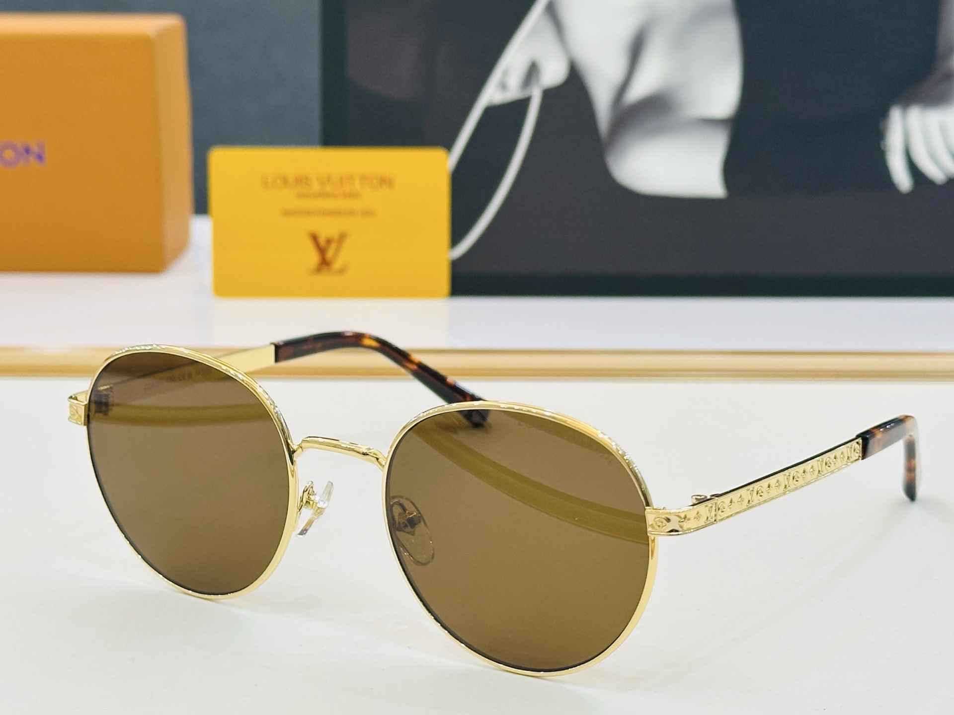 路易家 LOUIS *VUITON 原单高品质 Model Z2916U 高端货 Size：54口22-