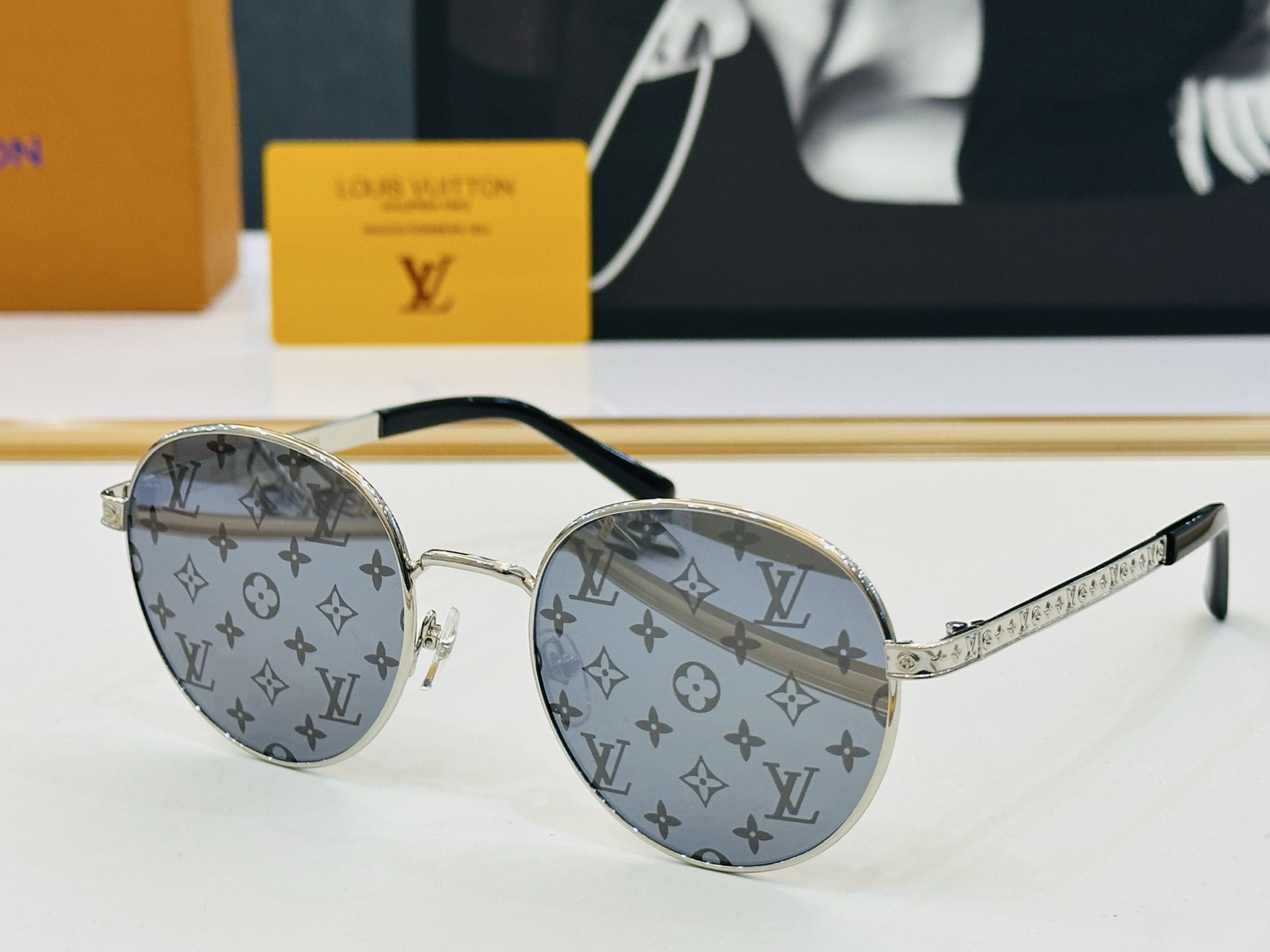 路易家 LOUIS *VUITON 原单高品质 Model Z2916U 高端货 Size：54口22-