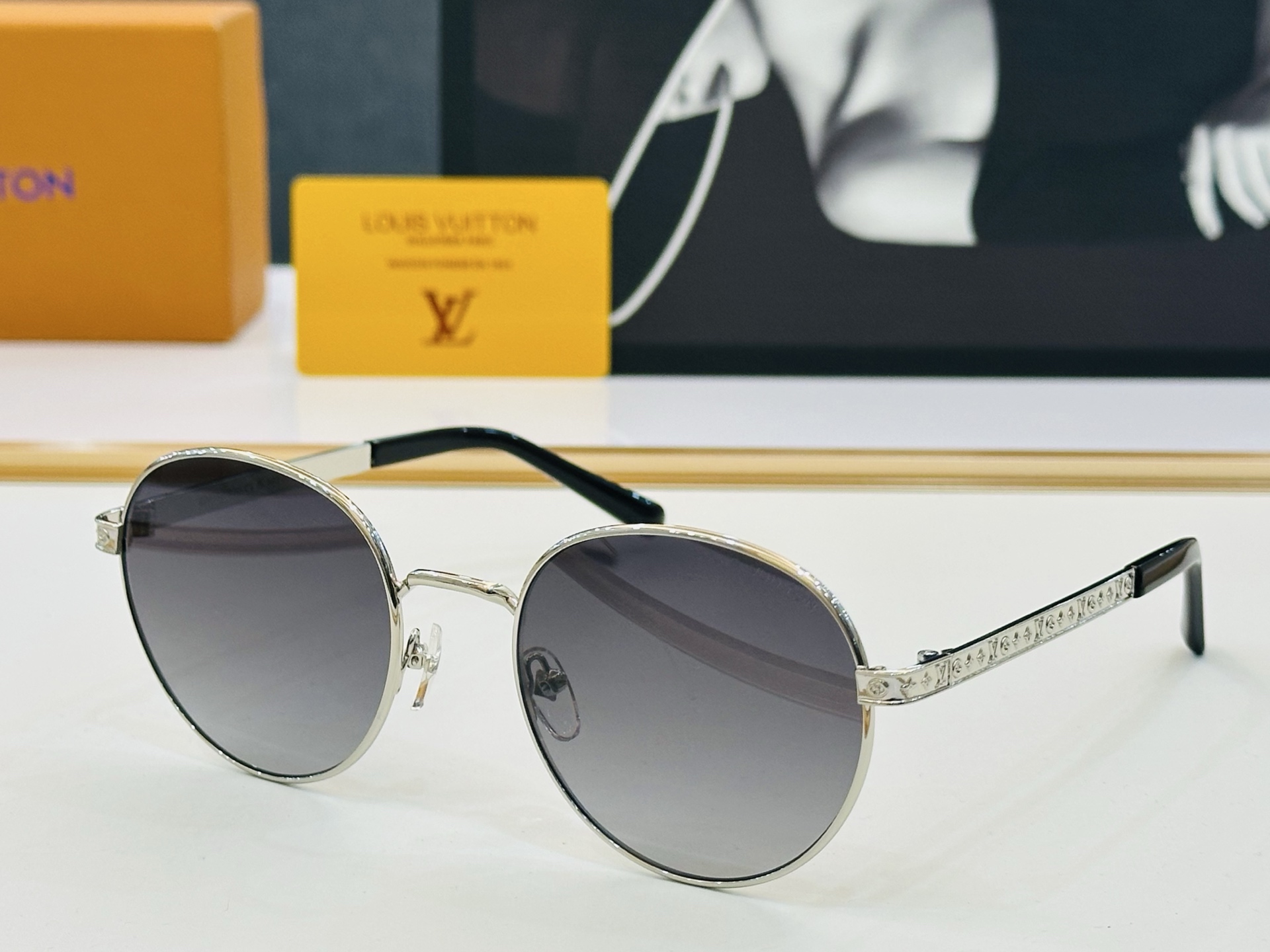 路易家 LOUIS *VUITON 原单高品质 Model Z2916U 高端货 Size：54口22-