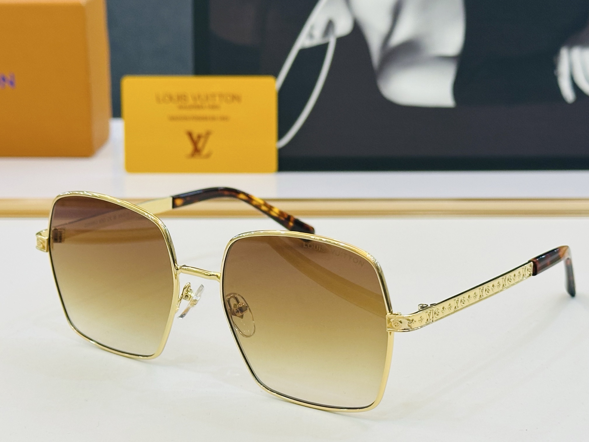 路易家 LOUIS *VUITON 原单高品质 Model Z2955U 高端货 Size：56口19-