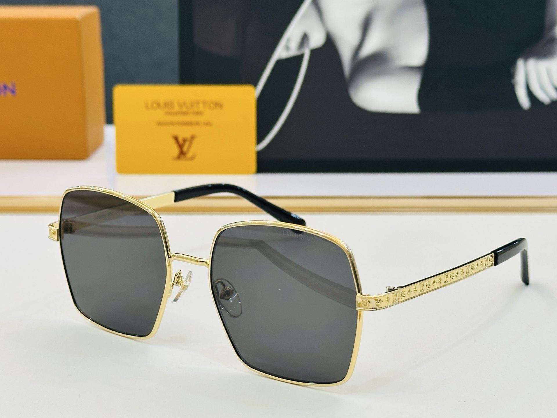 路易家 LOUIS *VUITON 原单高品质 Model Z2955U 高端货 Size：56口19-