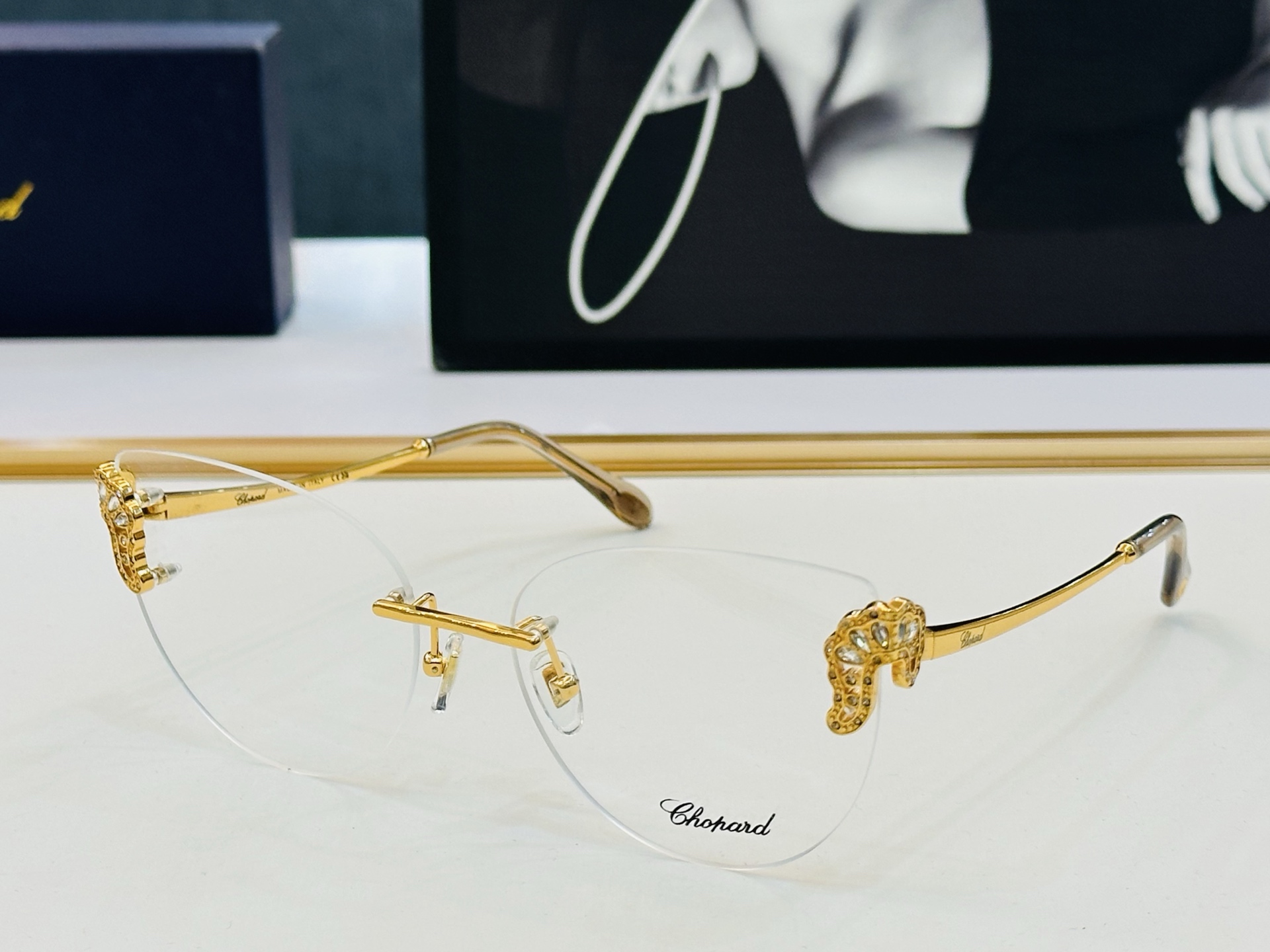 原版 ChoPard肖邦 MODEL VCHG03S Size：61口17-145 以现代时尚的设计风格