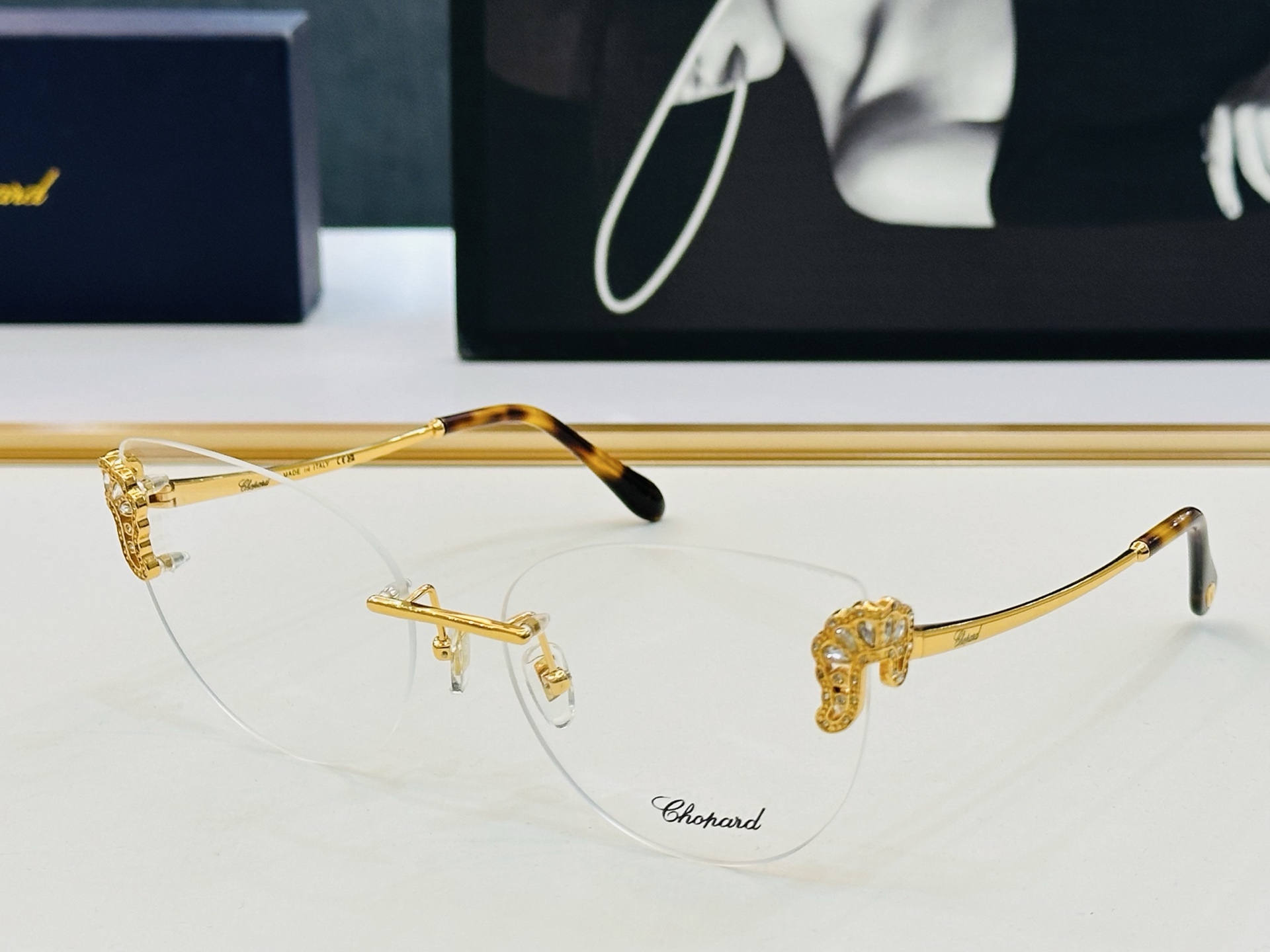 原版 ChoPard肖邦 MODEL VCHG03S Size：61口17-145 以现代时尚的设计风格