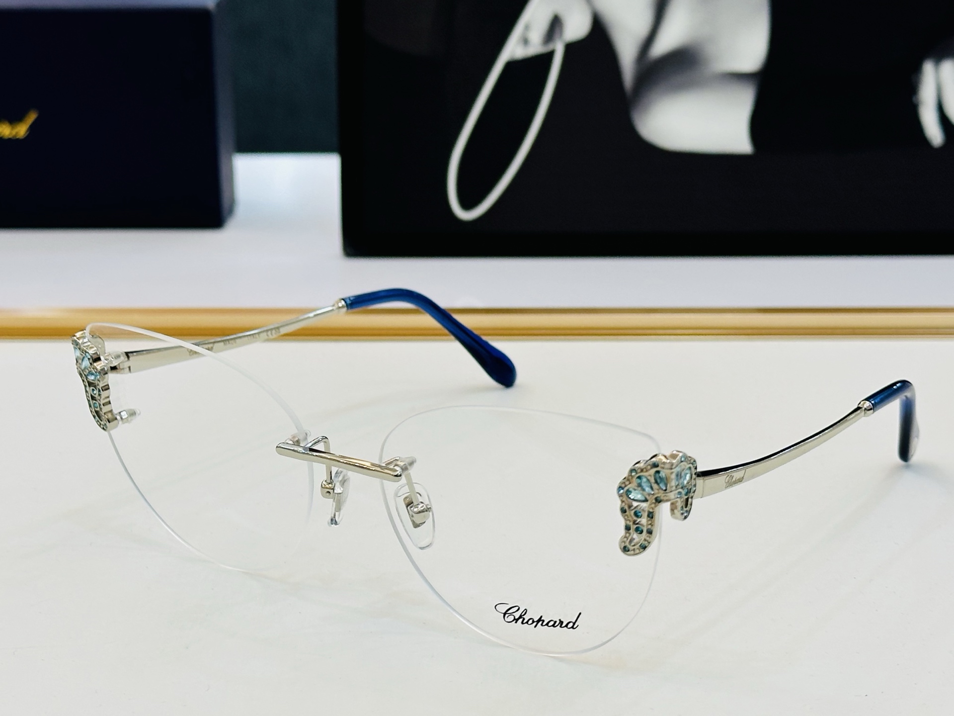 原版 ChoPard肖邦 MODEL VCHG03S Size：61口17-145 以现代时尚的设计风格