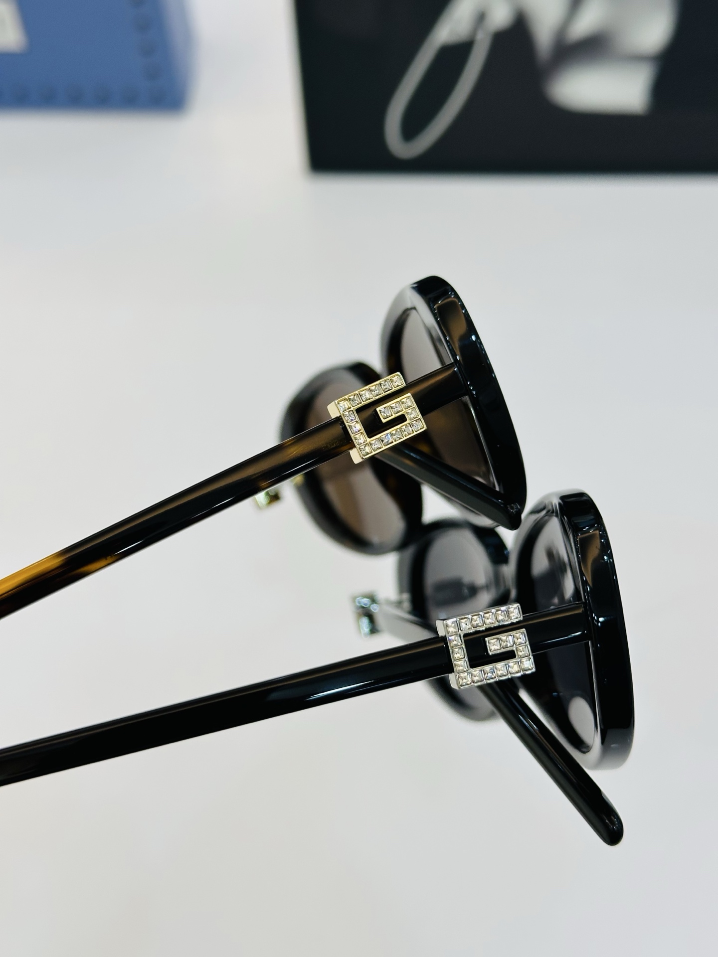 GUCC* 古家 GG1684SA 🐝🐝系列 Size：55口18-145   🍁🍁E超绝品质 。 