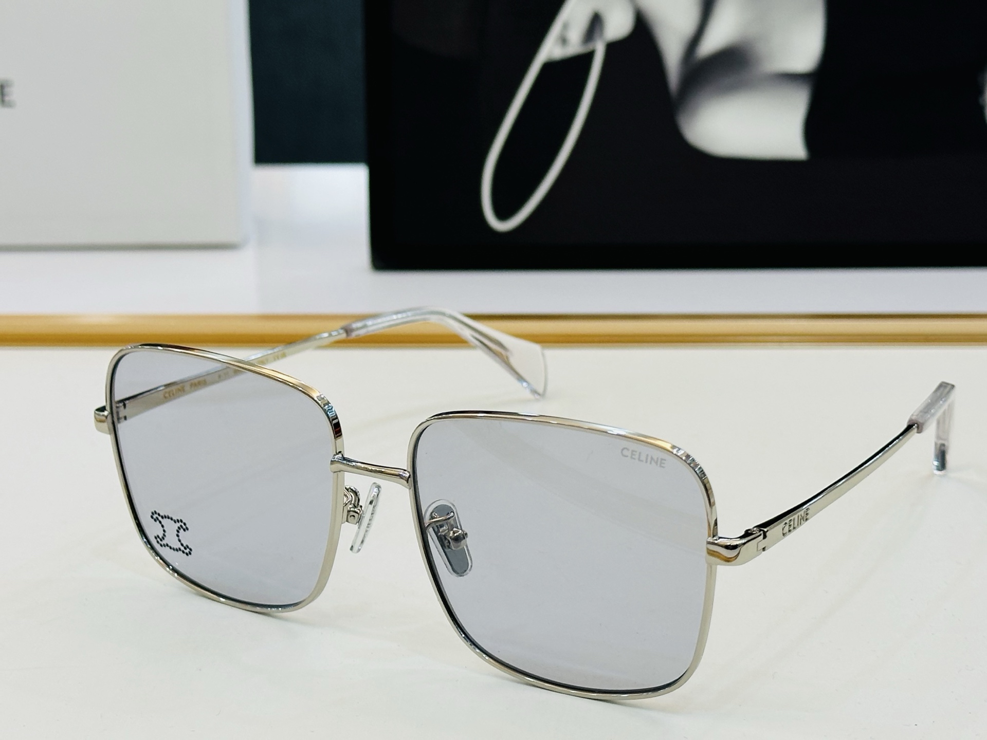 【CELINE】赛琳 CL42112U Size：58口17-147    一直热销的款式 欧美风 光泽