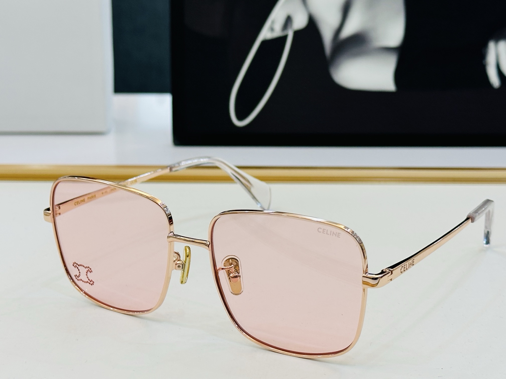【CELINE】赛琳 CL42112U Size：58口17-147    一直热销的款式 欧美风 光泽