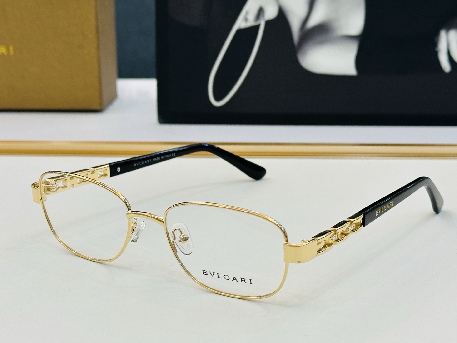 NO:365372,Model sold on the official website BV50053 Size 54 18-Absolutely buy quality is perfect. L must have to go out. Glasses, sunglasses, sunglasses, glasses, bottega veneta19860909款 官网同售 宝格家 BV50053  Size 54口18- 绝对要买品质非常完美 L出街必备 眼镜墨镜太阳镜,眼镜,bottega veneta,glasses