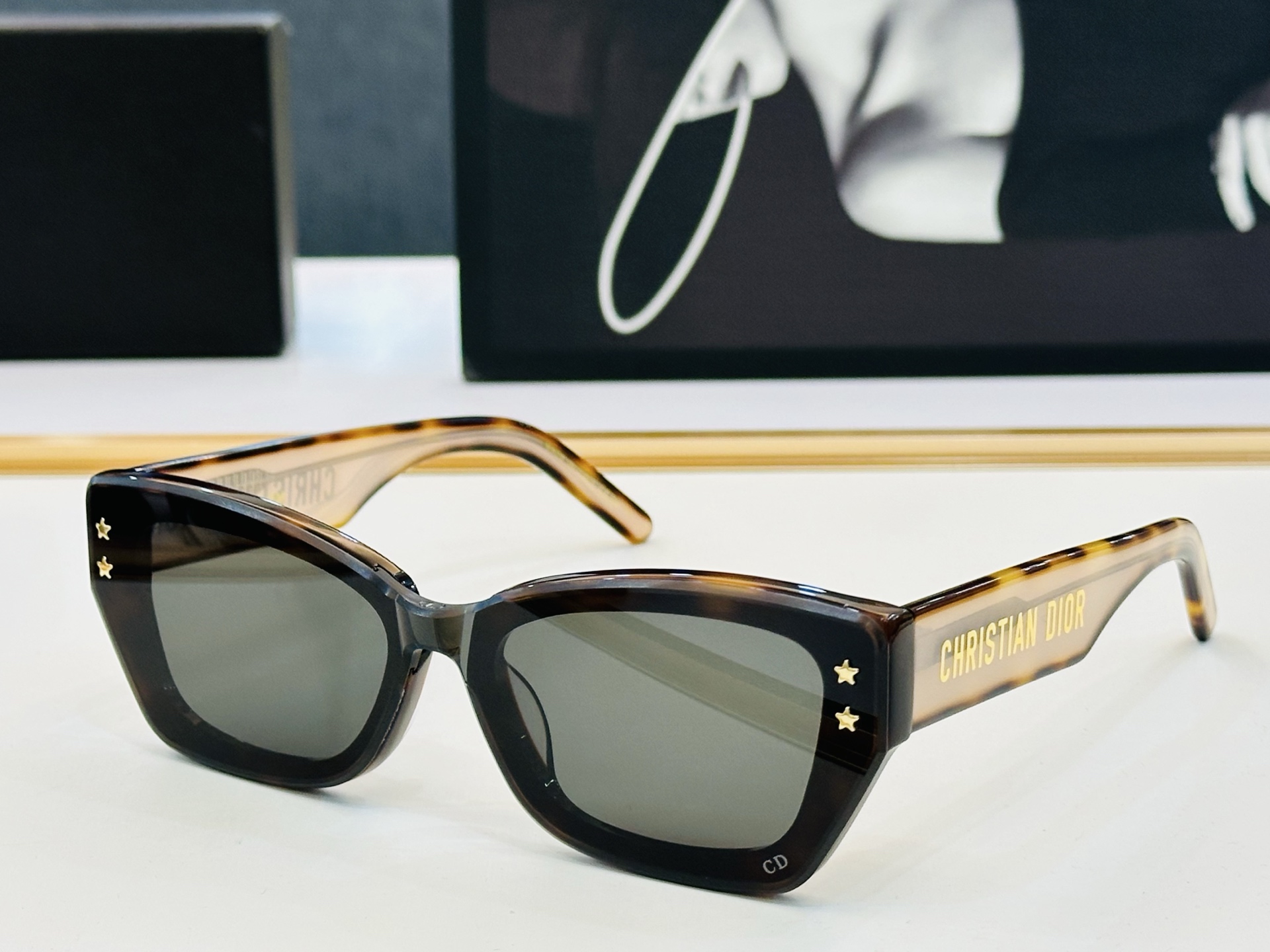 🔻🔻🔻DIO* 迪家 DSGTA32UCR Size：53口19-140 春夏款墨镜 😎🔆 XL搭配镜腿