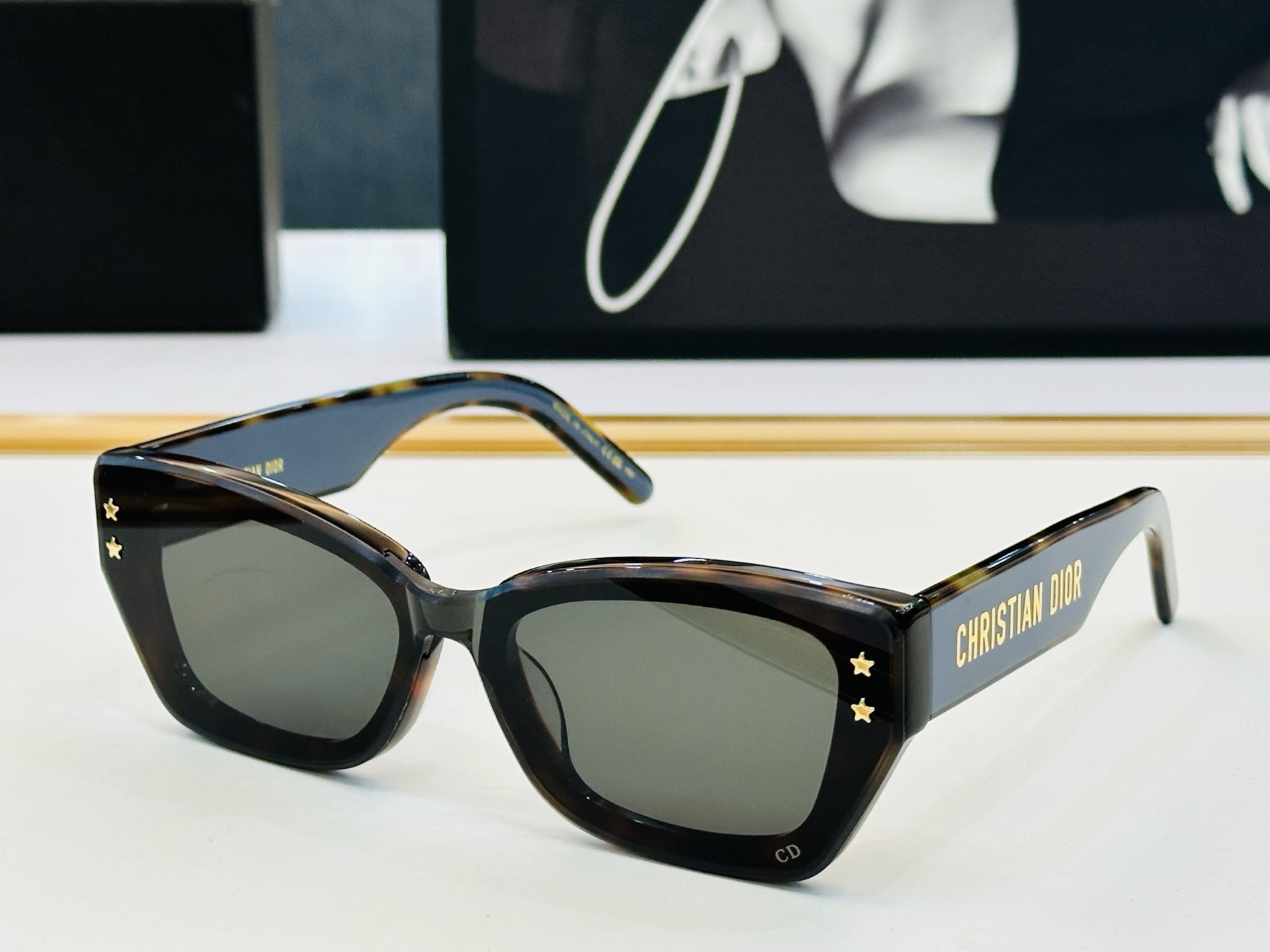 🔻🔻🔻DIO* 迪家 DSGTA32UCR Size：53口19-140 春夏款墨镜 😎🔆 XL搭配镜腿