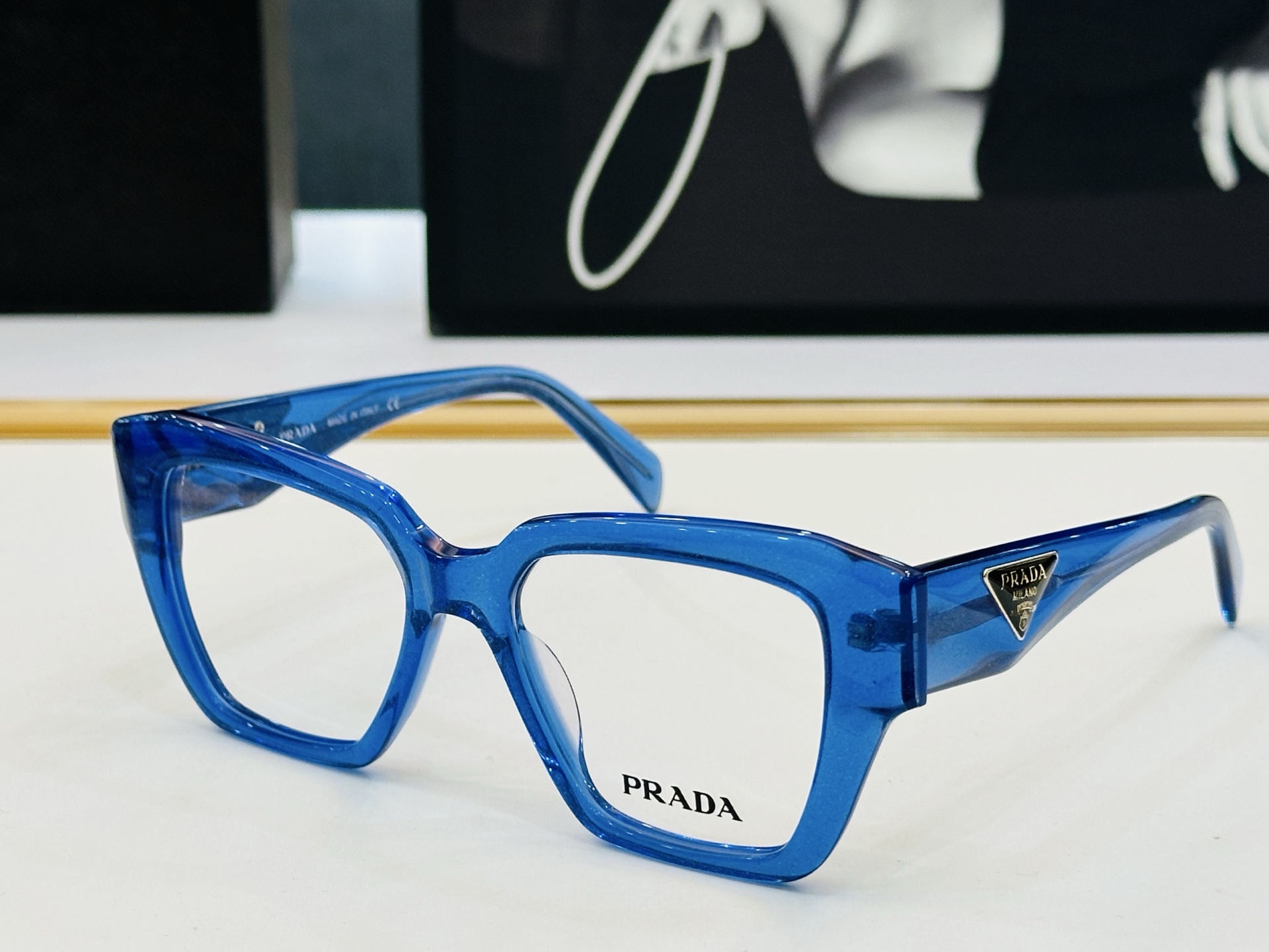 🔺PRAD*🔻普家 PR10ZV Size：53口19-145 眼镜系列堪称精湛制作 彰显独特个 Z最新