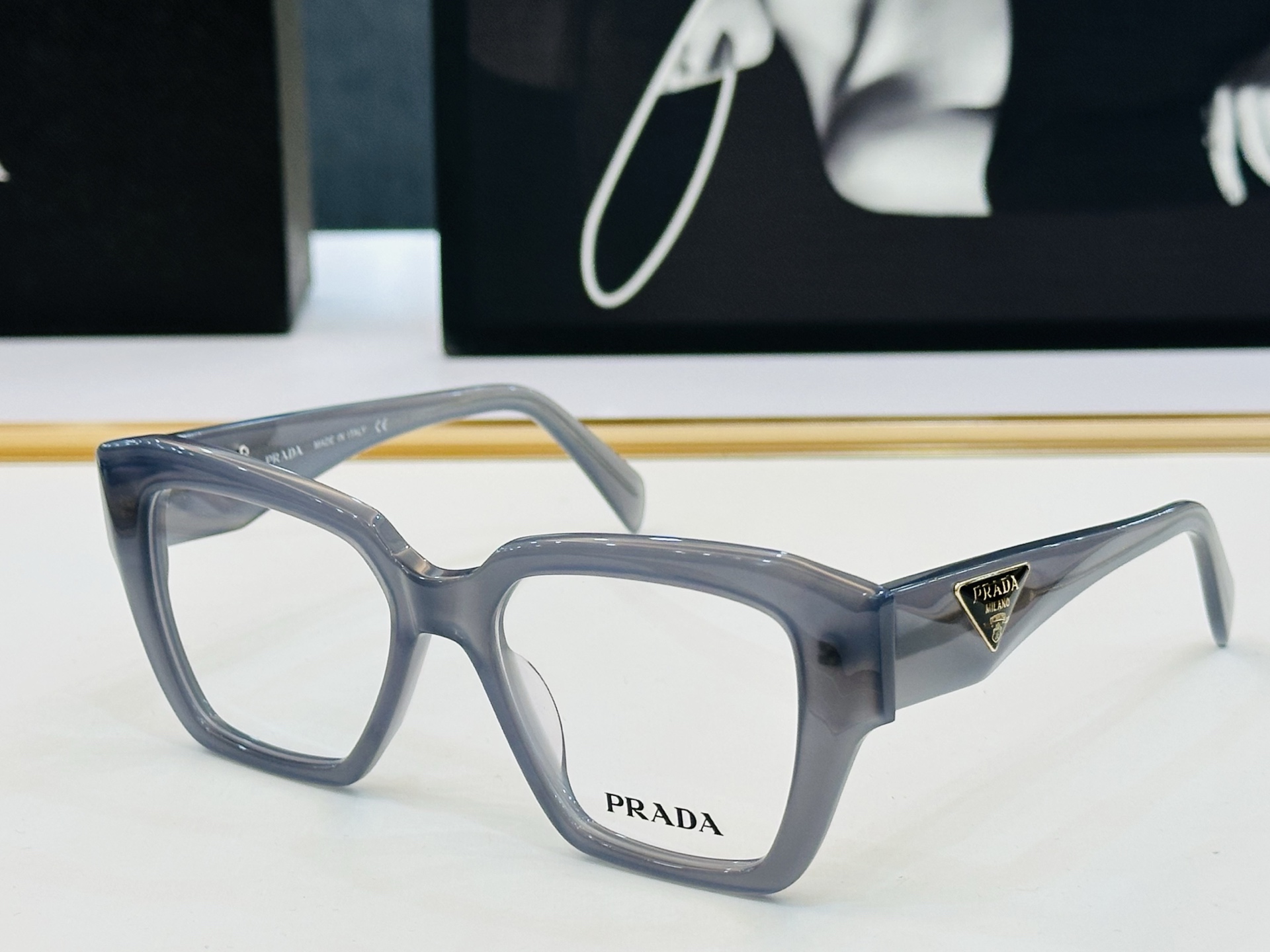 🔺PRAD*🔻普家 PR10ZV Size：53口19-145 眼镜系列堪称精湛制作 彰显独特个 Z最新