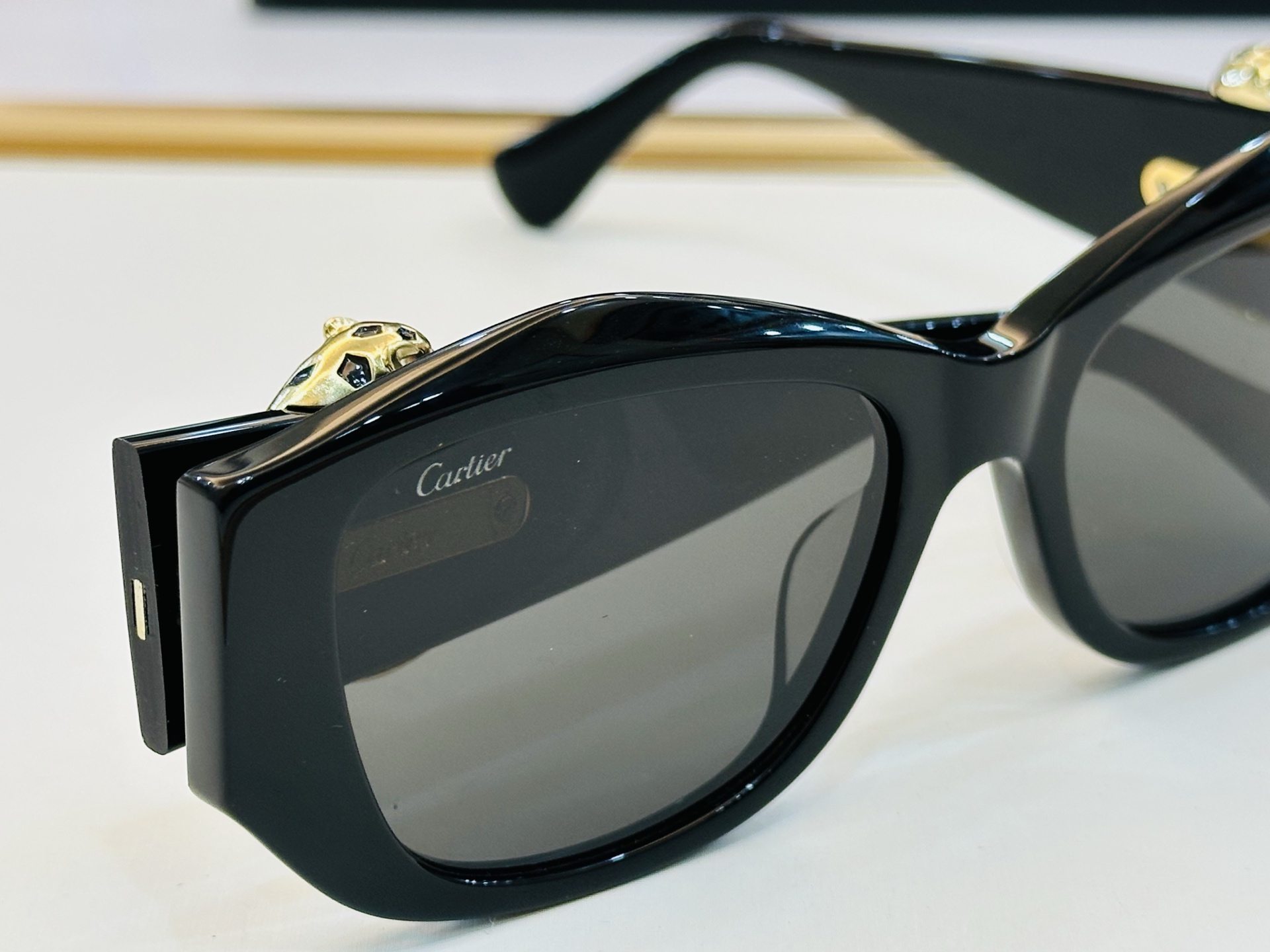 Cartie* 卡家 太阳镜 CT0503S Size：55口17-140 工艺精湛气质十足！L男女同款