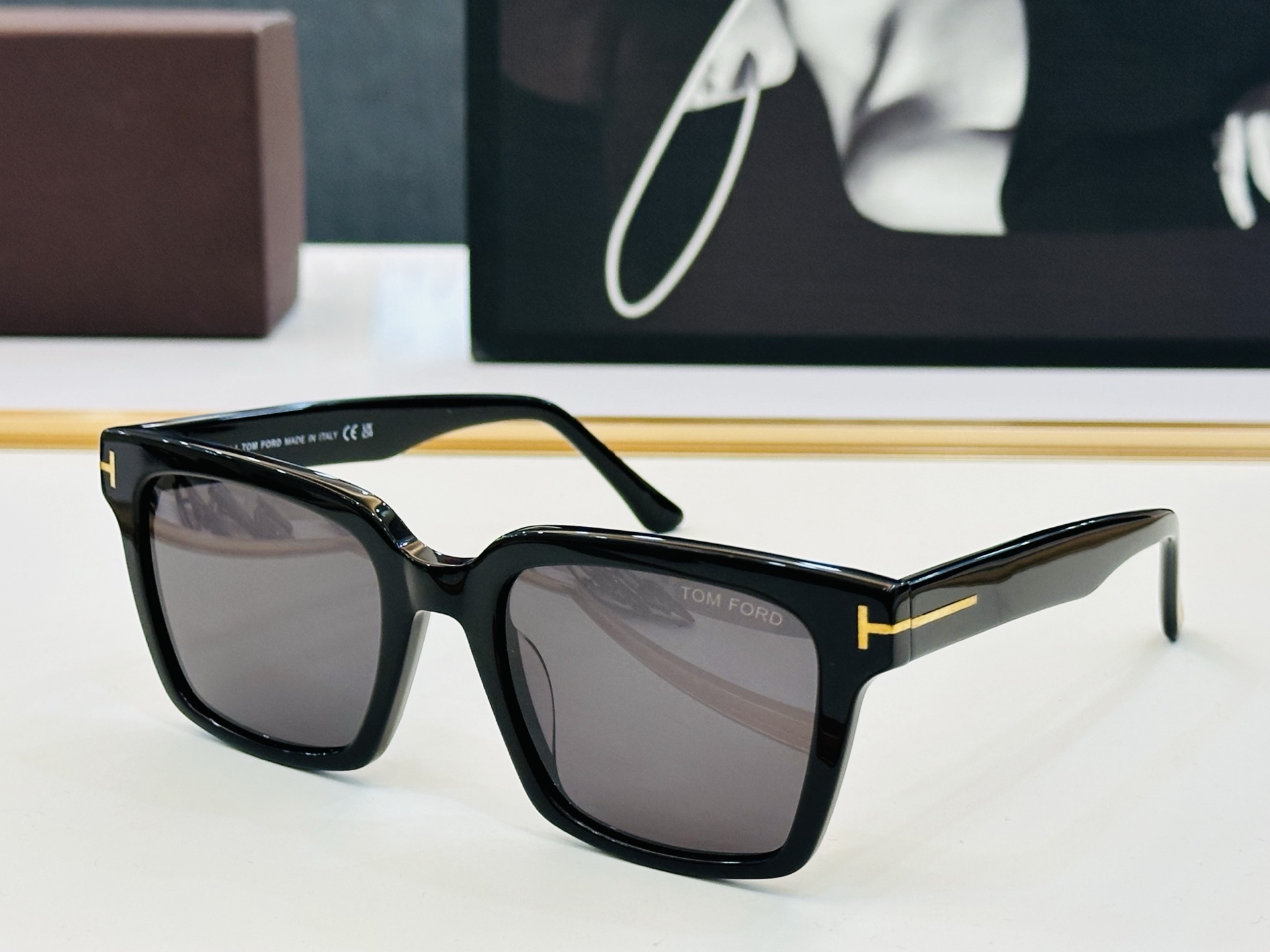 NO:366882,TOM FORD Tom's MODEL: FT1161K Size54 21-150 Fashion trend C sunglasses Glasses Sunglasses Sunglasses, glasses, tom ford19860909款 TOM FORD汤姆家 MODEL:FT1161K Size54口21-150 时尚潮流 C太阳镜 眼镜墨镜太阳镜,眼镜,tom ford,glasses