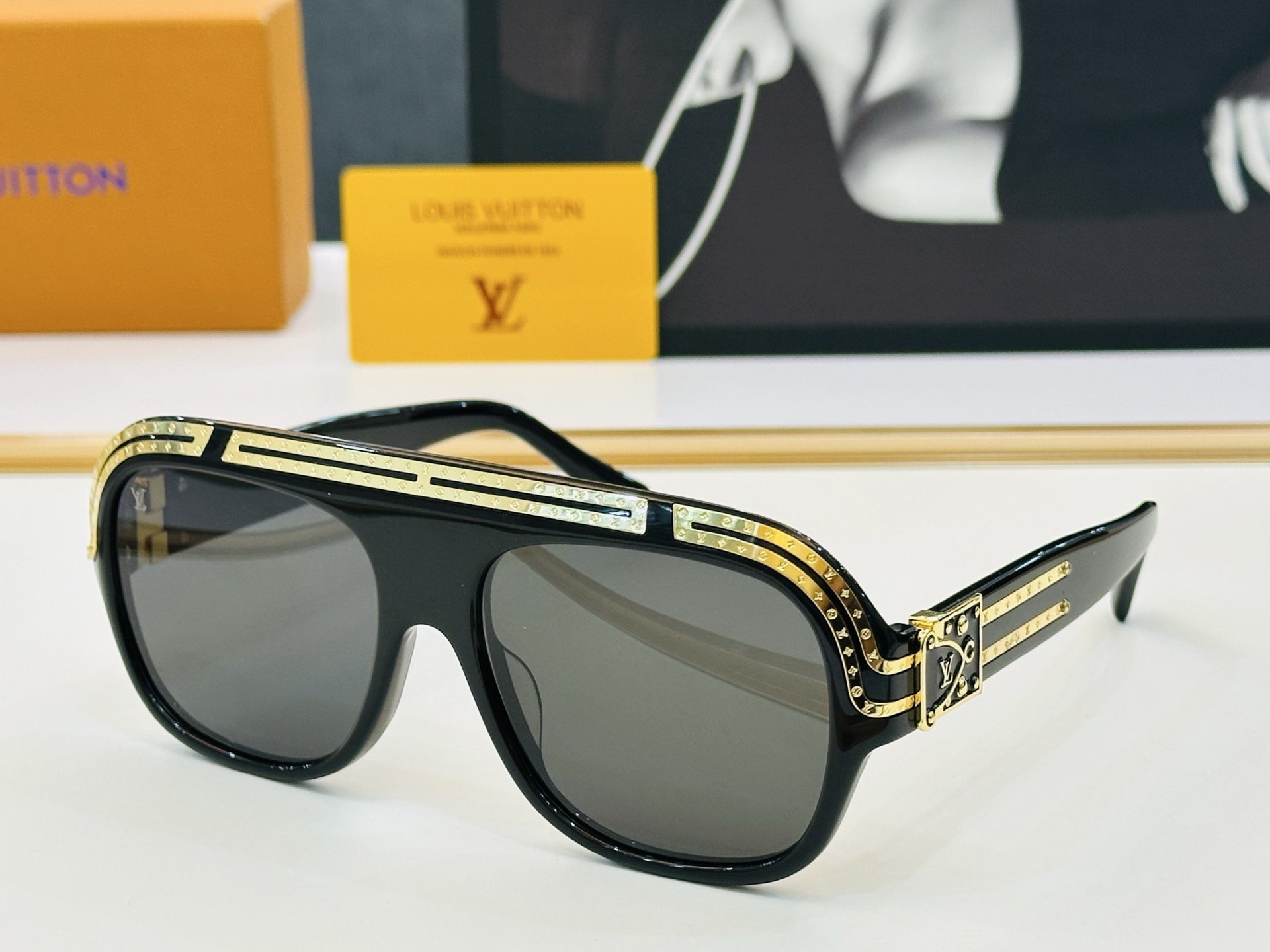 NO:366445,Louis Z2517U Size59 18-140 full of vitality, show unique personality, show you bm high quality, glasses, sunglasses, sunglasses, glasses, louis vuitton19860909路易家 Z2517U Size59口18-140充满活力的 展现独特个性展现大气的你 bm高品质 眼镜墨镜太阳镜,眼镜,louis vuitton,glasses