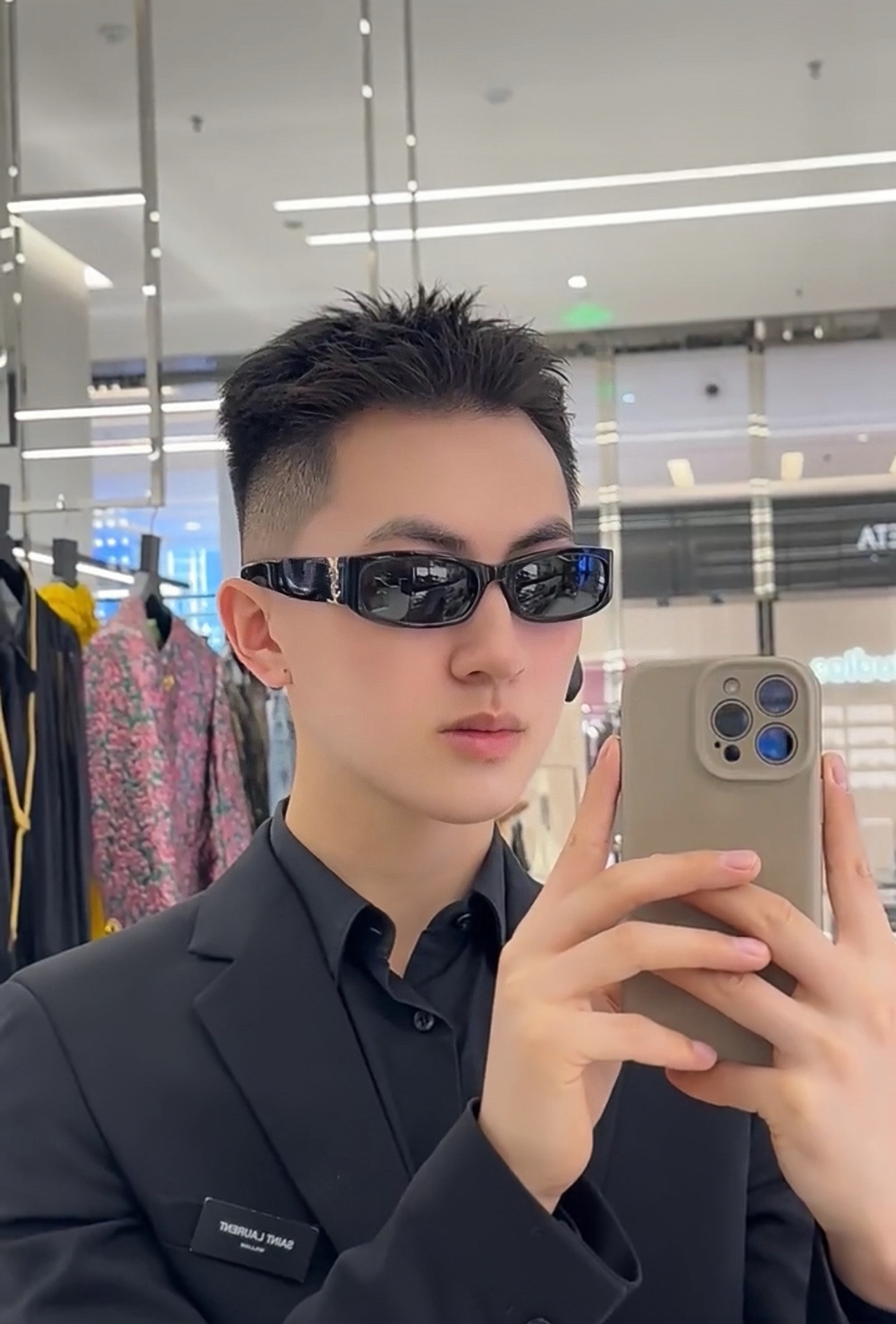 NO:366446,Internet celebrity hit Saint Laurent SL M152 Size55 19-145 Metal design BM playful sweet texture excellent glasses sunglasses sunglasses, glasses, saint laurent19860909网红爆款 圣罗兰SL M152 Size55口19-145 金属款设计 bm俏皮甜美质感超好 眼镜墨镜太阳镜,眼镜,saint laurent,glasses