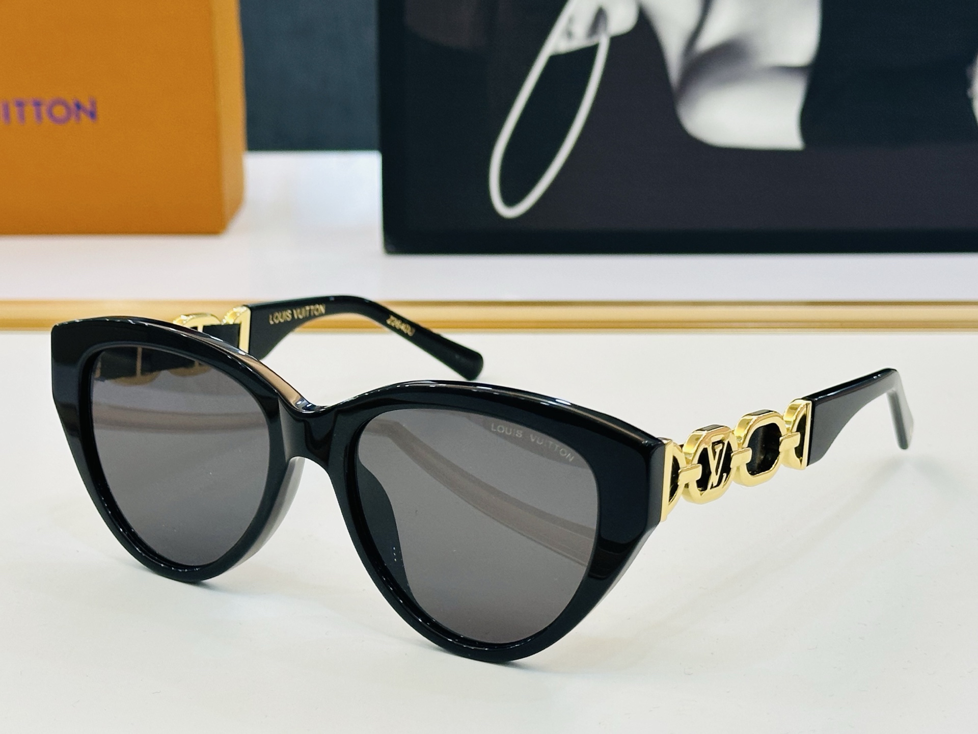 路易家 LOUIS *VUITON 原单高品质 Model Z2640U 高端货 Size：54口20-
