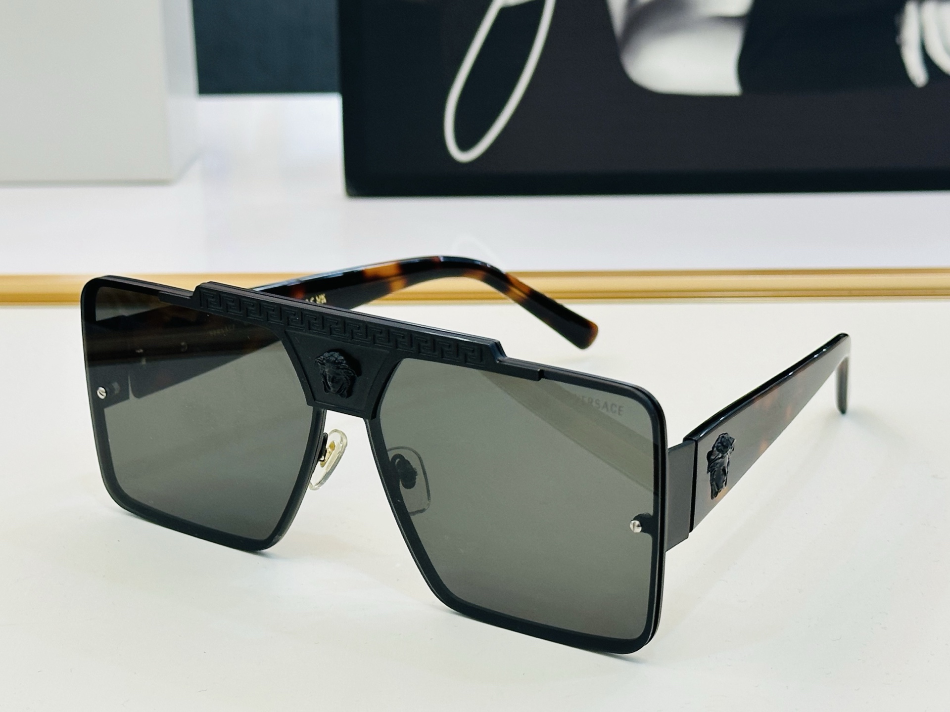 🎉🎉范思家 VERSACE✨MODEL：VE5722   Size：65口16-145 ✨K有范 