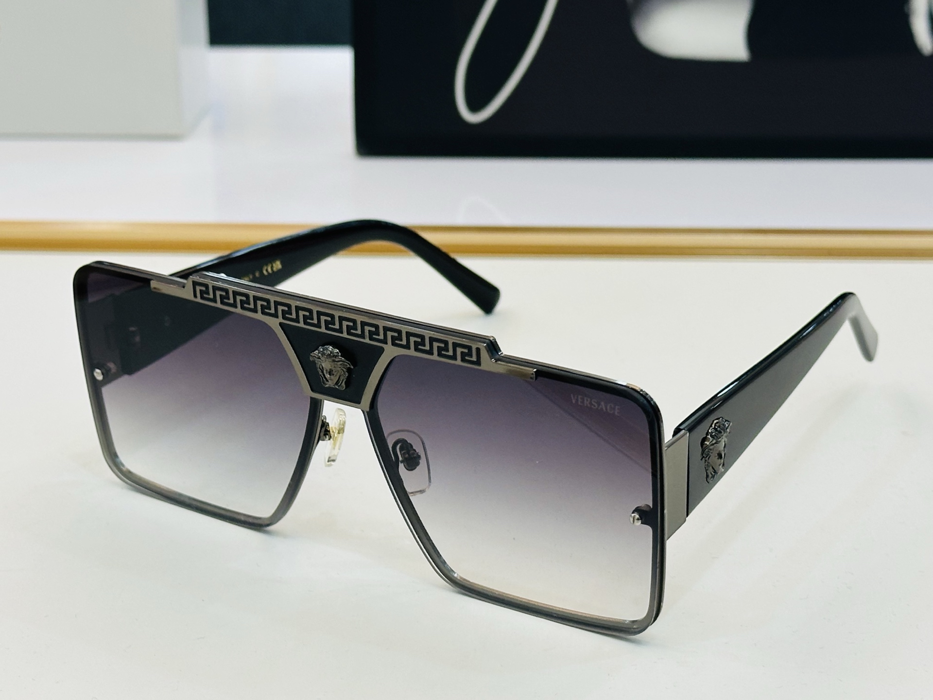 🎉🎉范思家 VERSACE✨MODEL：VE5722   Size：65口16-145 ✨K有范 