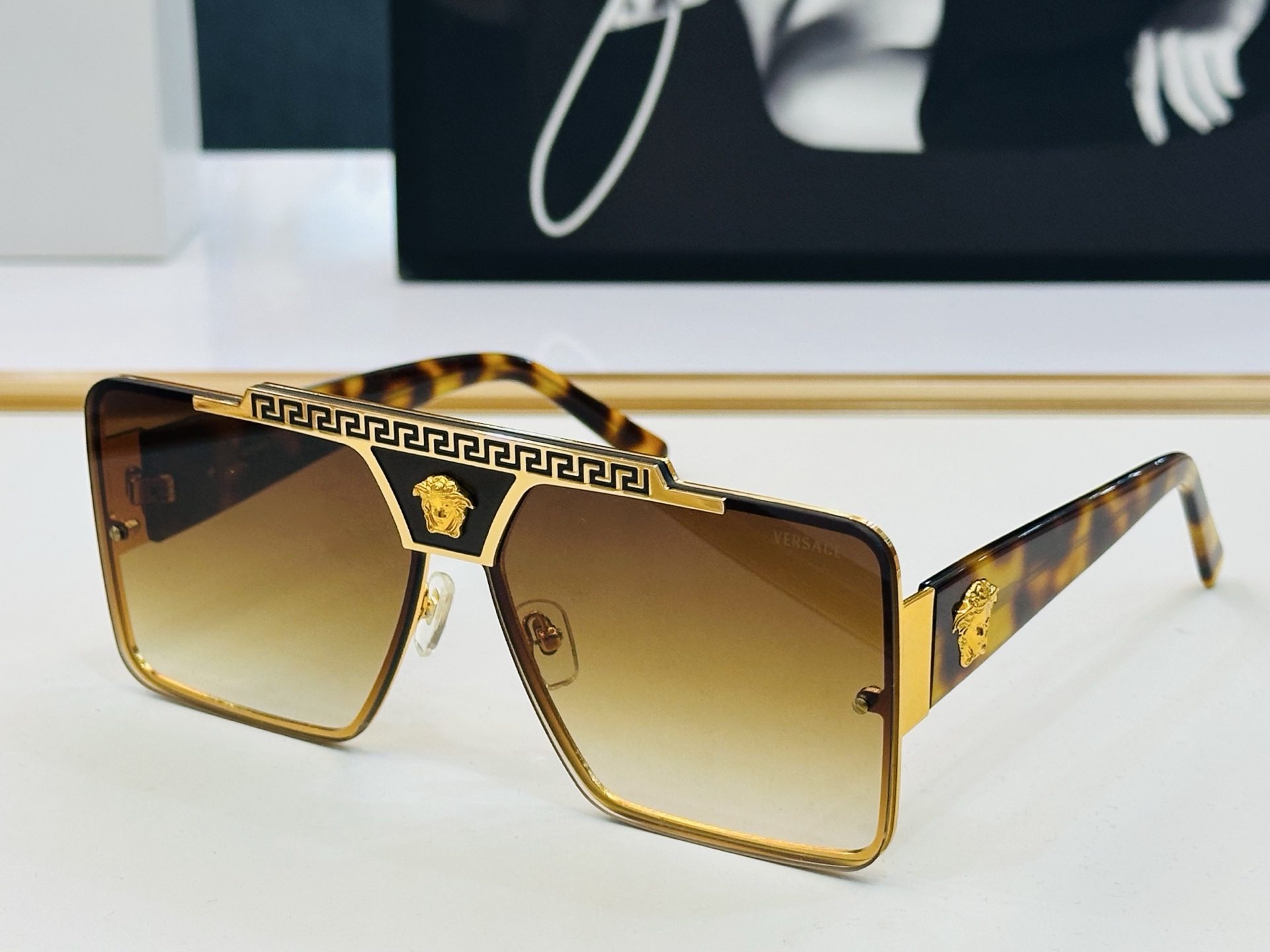🎉🎉范思家 VERSACE✨MODEL：VE5722   Size：65口16-145 ✨K有范 
