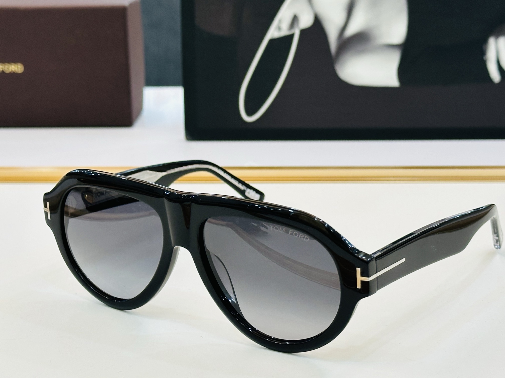 NO:367463,TOM FOR* Tom's official website new FT1225 Size59 16-145 classic fashion C adopts the most popular color glasses sunglasses sunglasses, glasses, tom ford19860909TOM FOR* 汤姆家 官网新款 FT1225 Size59口16-145经典时尚 C采用时下最流行片色 眼镜墨镜太阳镜,眼镜,tom ford,glasses
