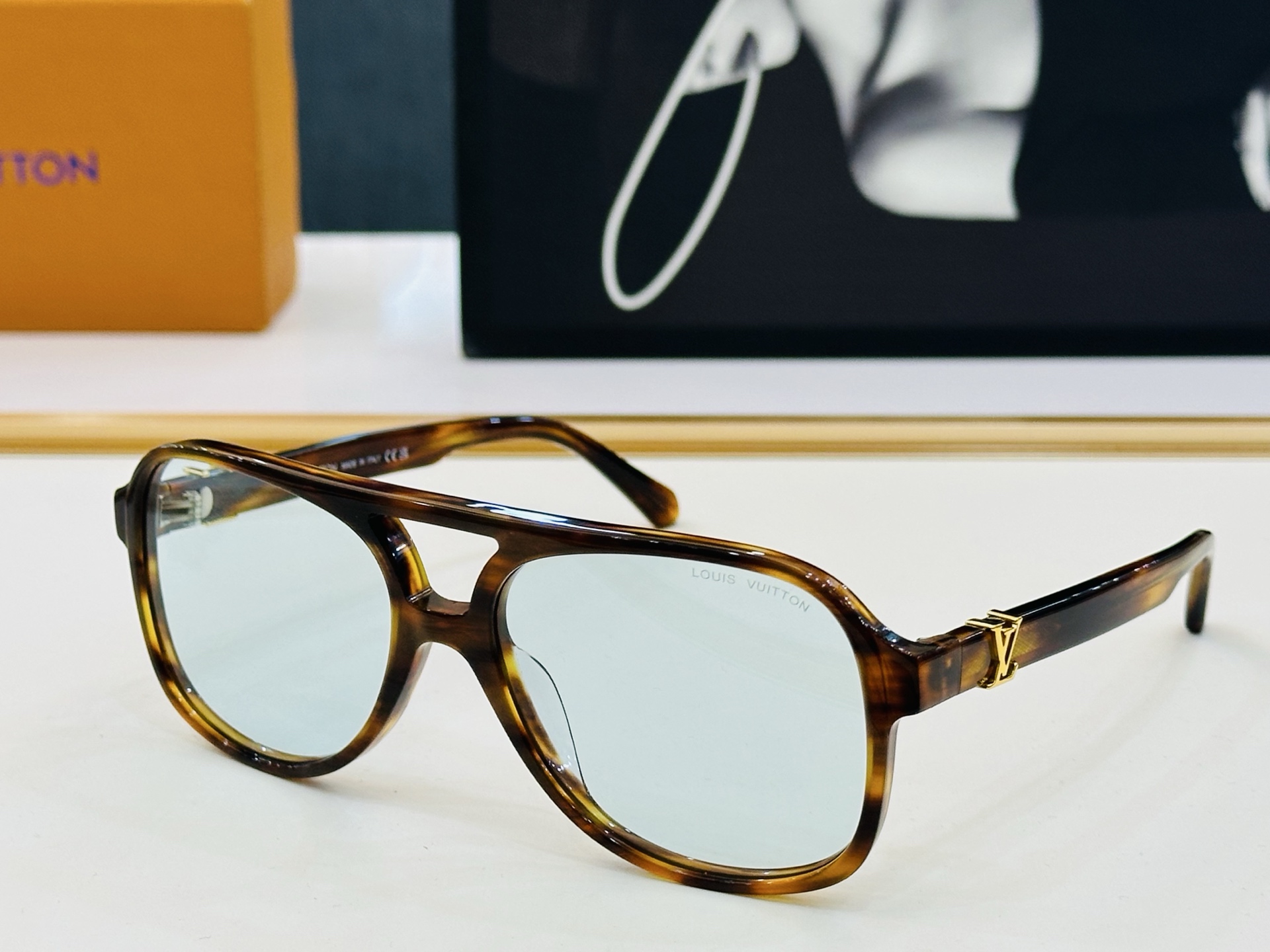 路易家 🎩Z2866U Size：57口17-140  充满活力的 展现独特个性🌟展现大气的你 F高品质