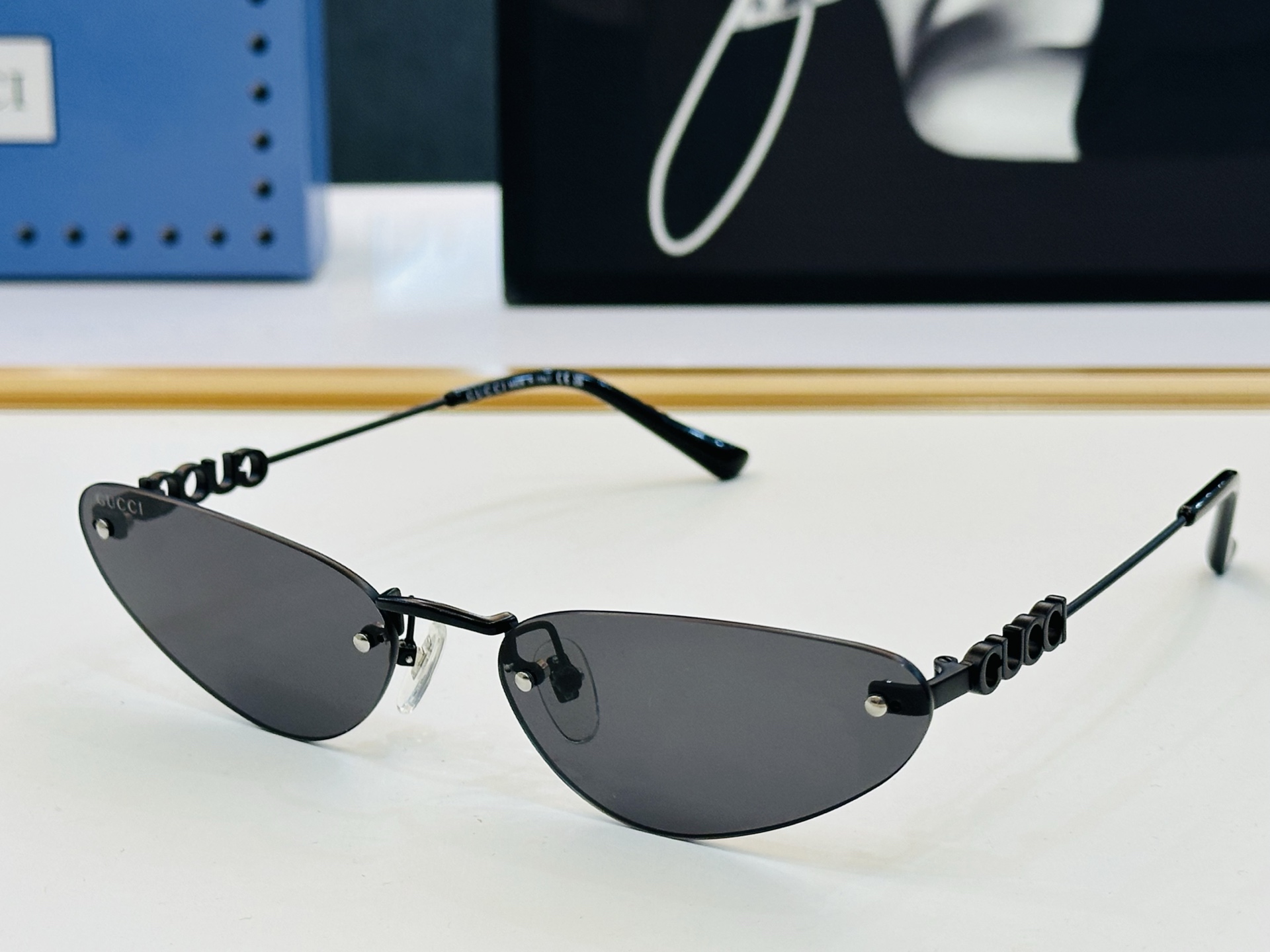 GUCC* 古家 GG1812S 🐝🐝系列 Size：63口18-145 🍁🍁 F超绝品质太阳镜 。