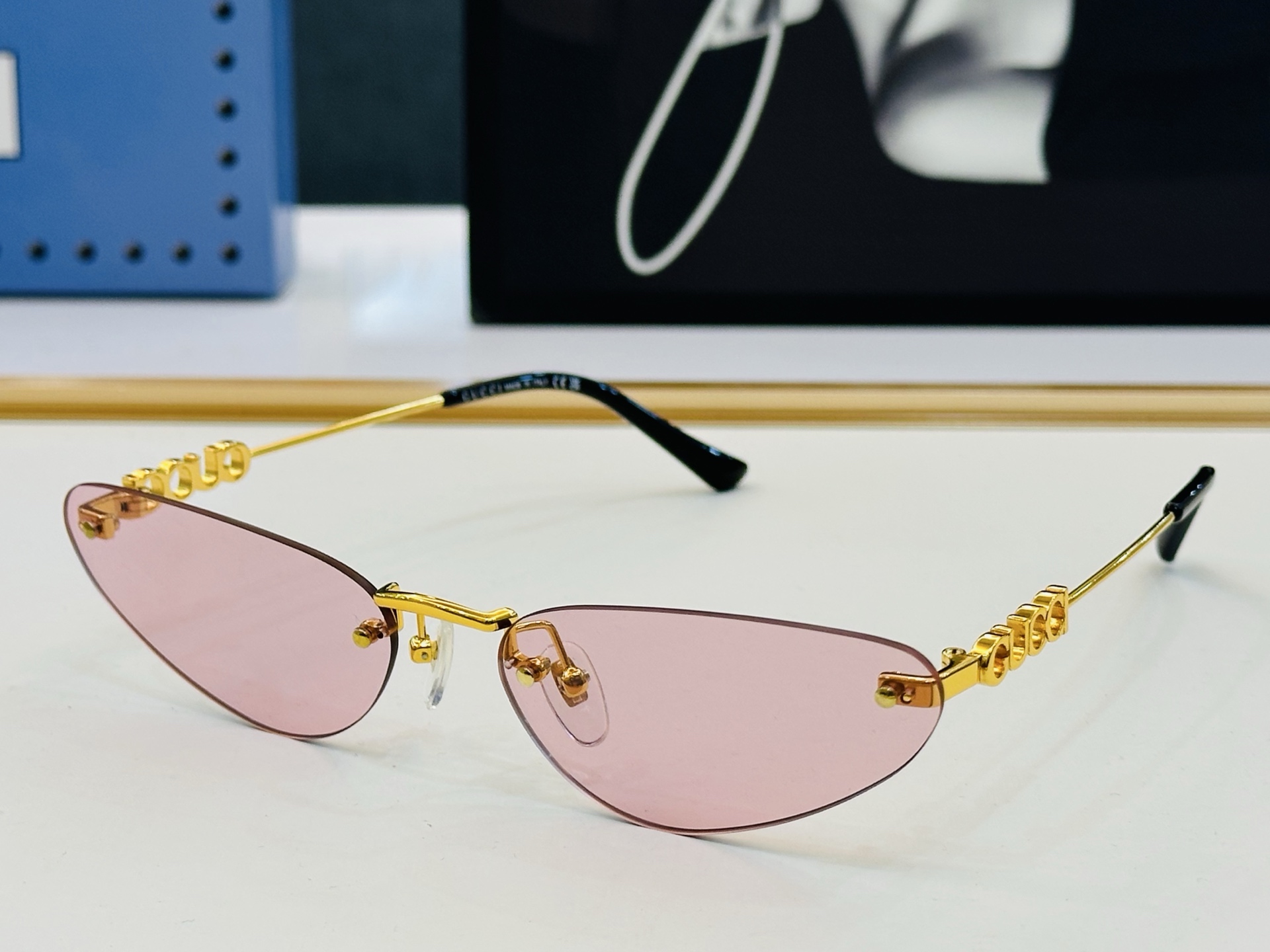 GUCC* 古家 GG1812S 🐝🐝系列 Size：63口18-145 🍁🍁 F超绝品质太阳镜 。