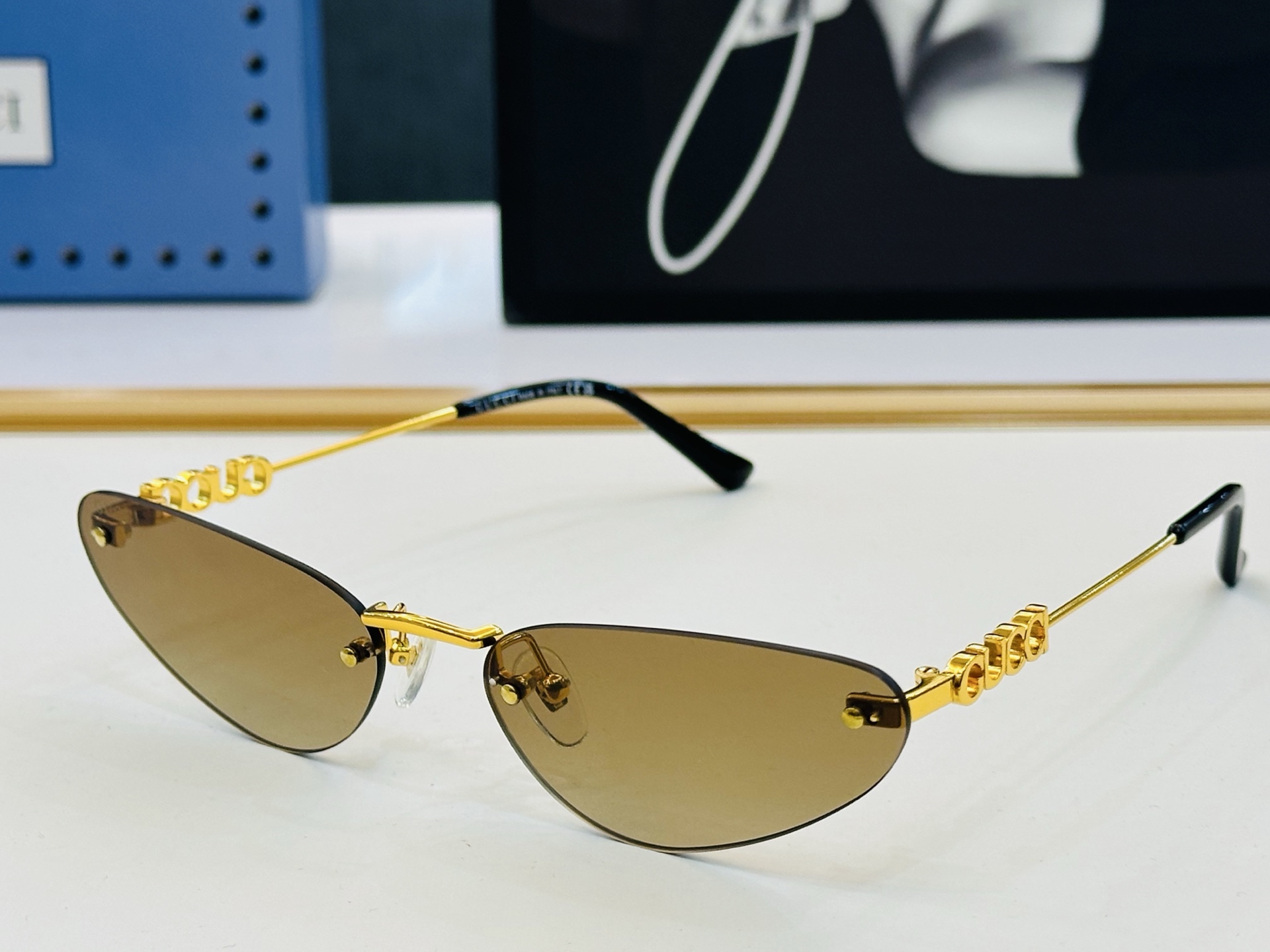 GUCC* 古家 GG1812S 🐝🐝系列 Size：63口18-145 🍁🍁 F超绝品质太阳镜 。