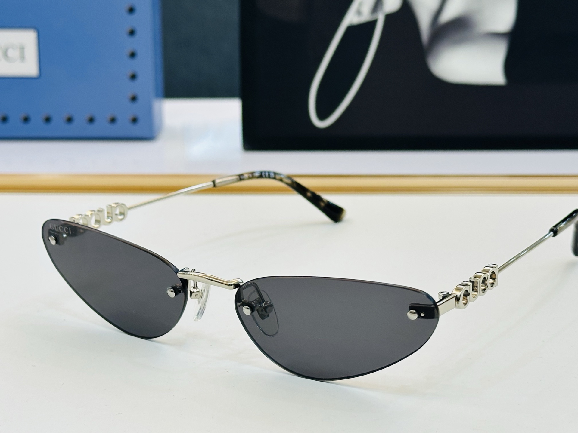GUCC* 古家 GG1812S 🐝🐝系列 Size：63口18-145 🍁🍁 F超绝品质太阳镜 。