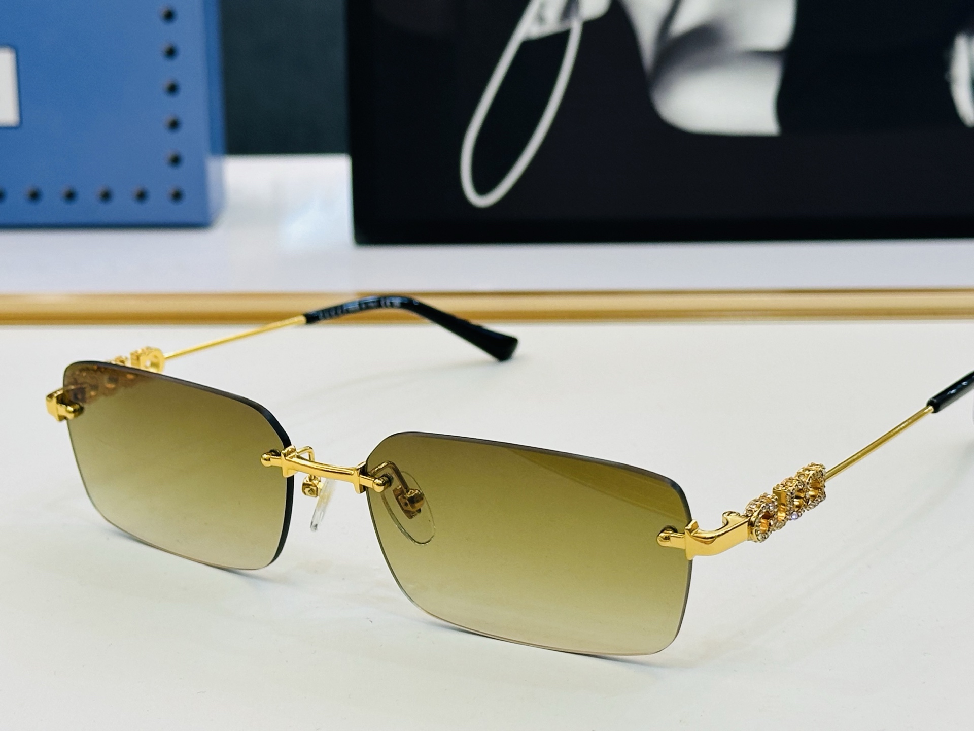 GUCC* 古家 GG1808S 🐝🐝系列 Size：63口18-140 🍁🍁 F超绝品质太阳镜 。