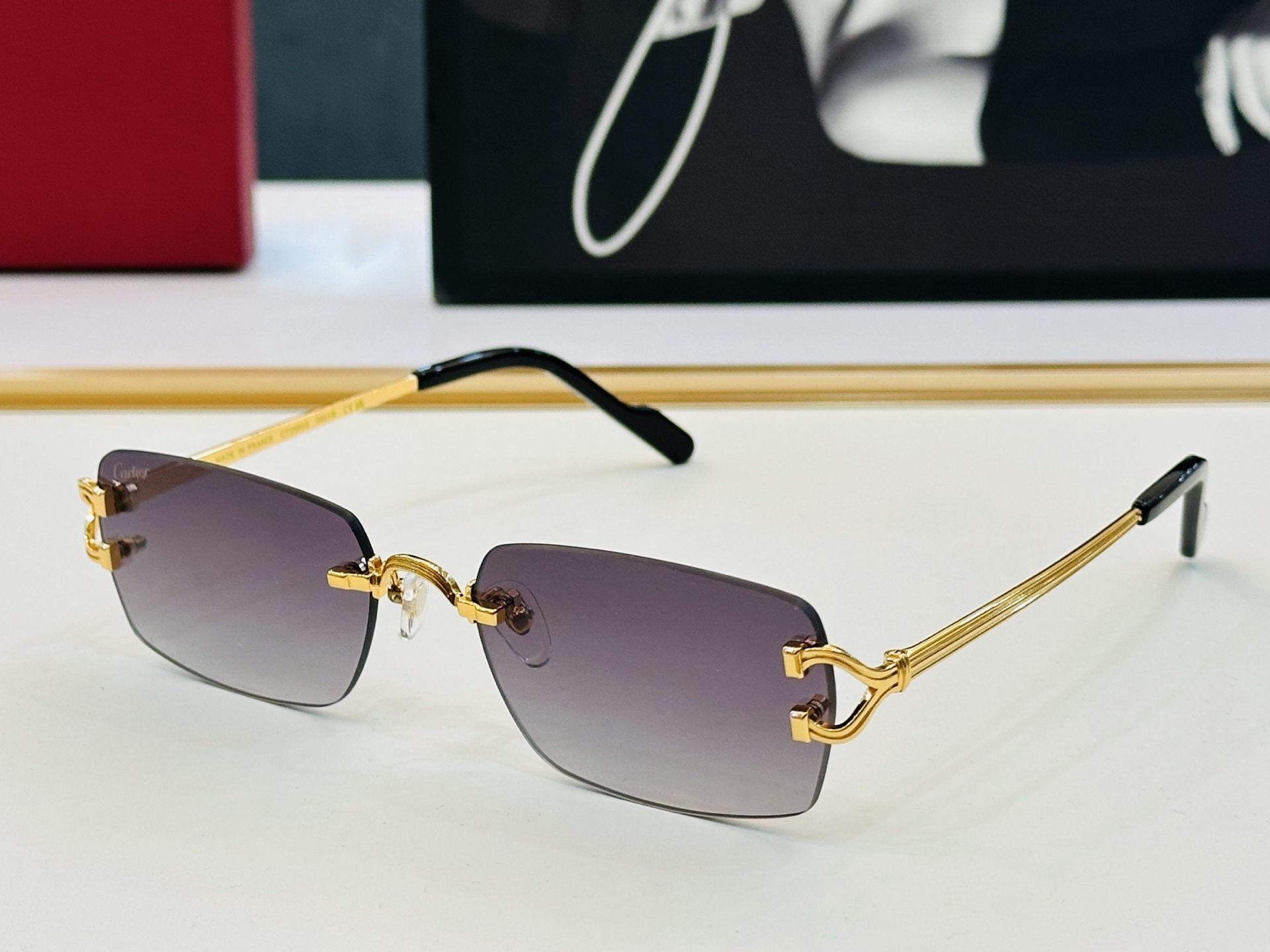 NO:367516,Original Cartie* Kajia Official Website Classic Sunglasses CT0550S Size58-19-142 Exquisite electroplating technology and brand J is very elegant when worn!  glasses sunglasses sunglasses, glasses, cartier19860909原版Cartie* 卡家 官网经典款 太阳镜 CT0550S Size58口19-142 电镀工艺精湛大牌品 J戴起来气质十足！ 眼镜墨镜太阳镜,眼镜,cartier,glasses