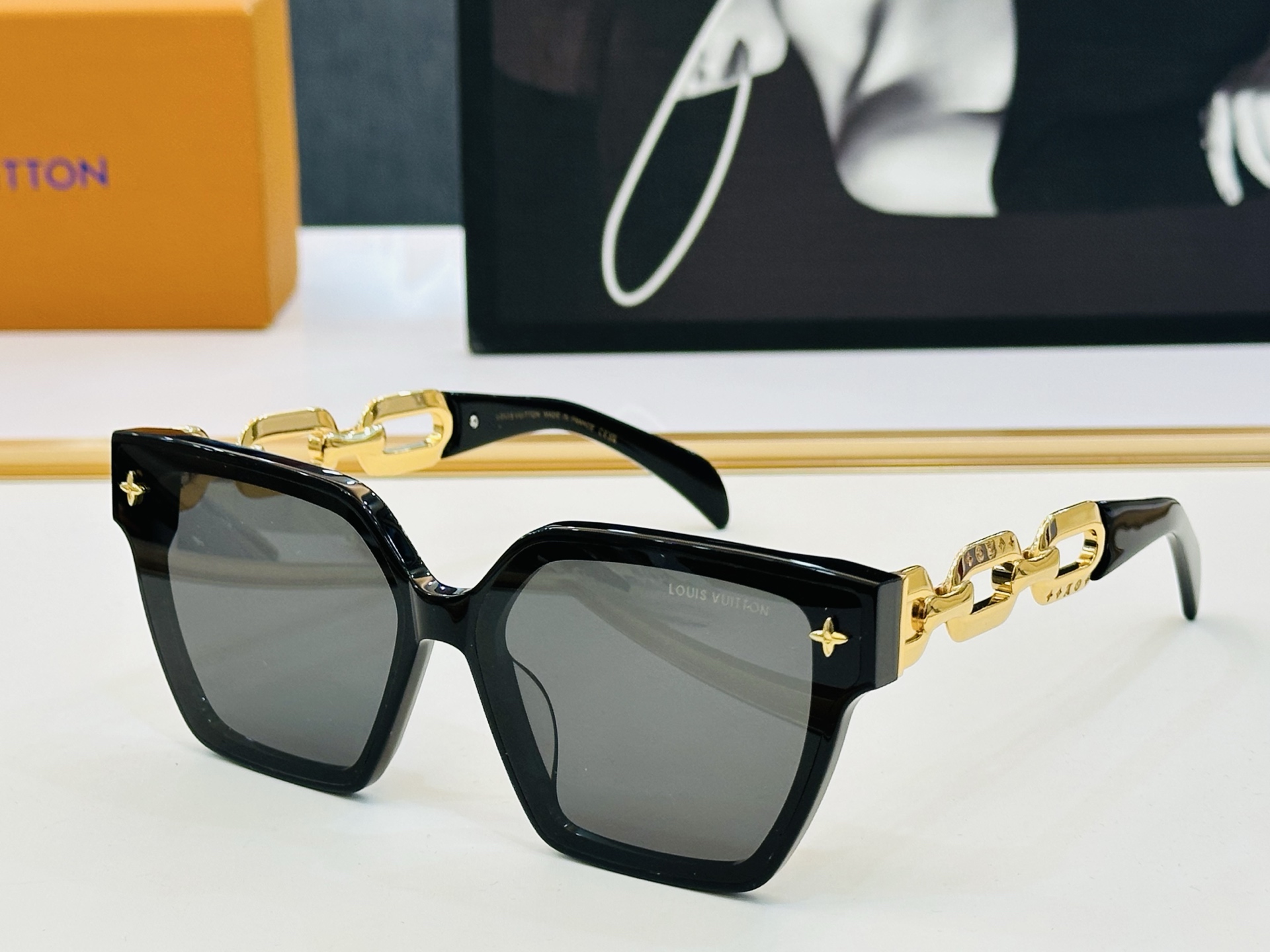 NO:367525,Louis Home Z2039U Size54 19-148 full of vitality, showing unique personality, showing you atmospheric J high quality glasses, sunglasses, glasses, louis vuitton19860909路易家 Z2039U Size54口19-148充满活力的 展现独特个性展现大气的你 J高品质 眼镜墨镜太阳镜,眼镜,louis vuitton,glasses